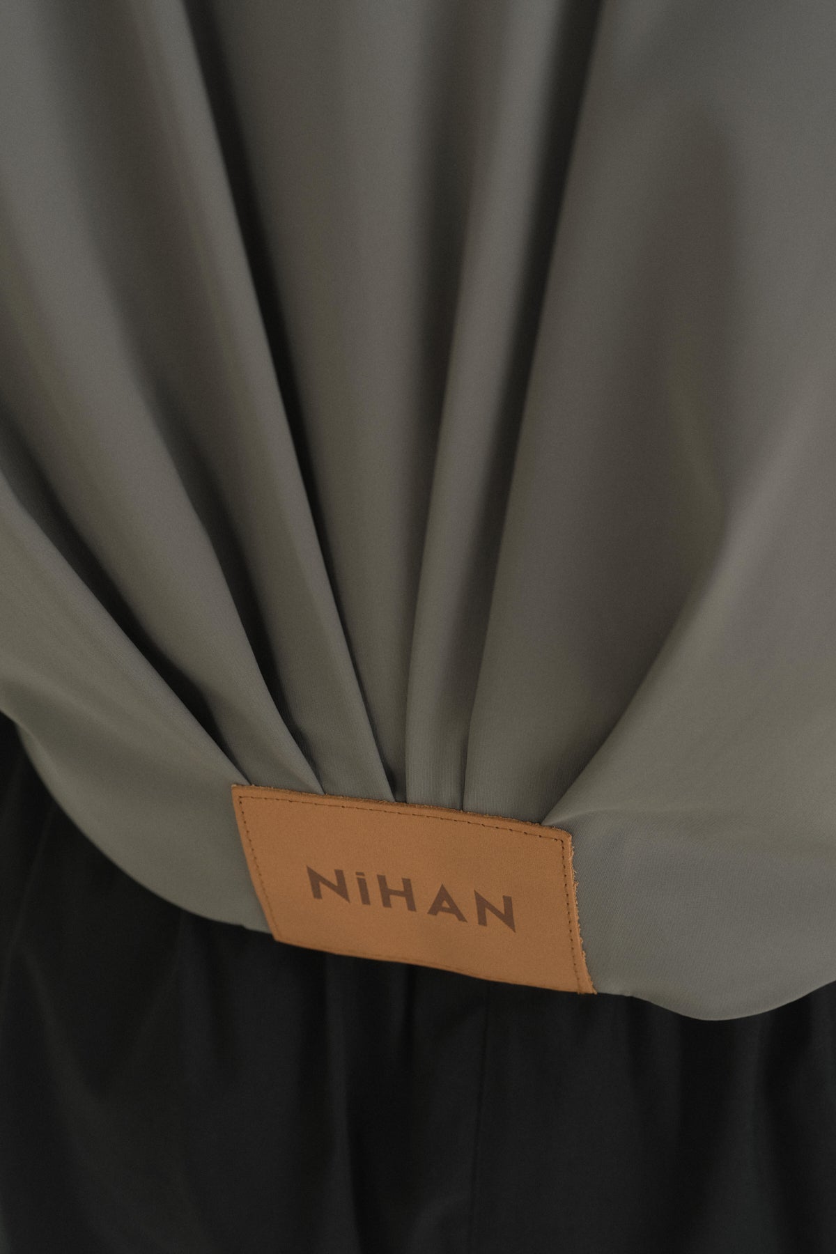 Pili Detaylı Crop Ceket - Gri