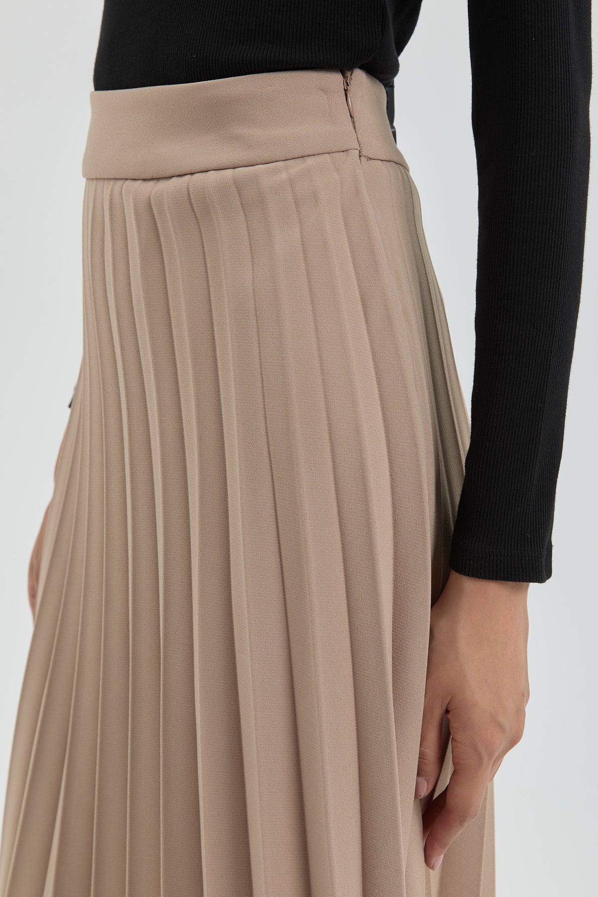 Pleated Skirt - Beige