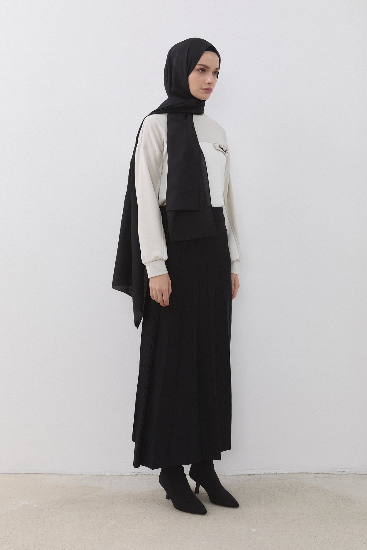 pilise-rayon-etek-siyah-261371.jpg