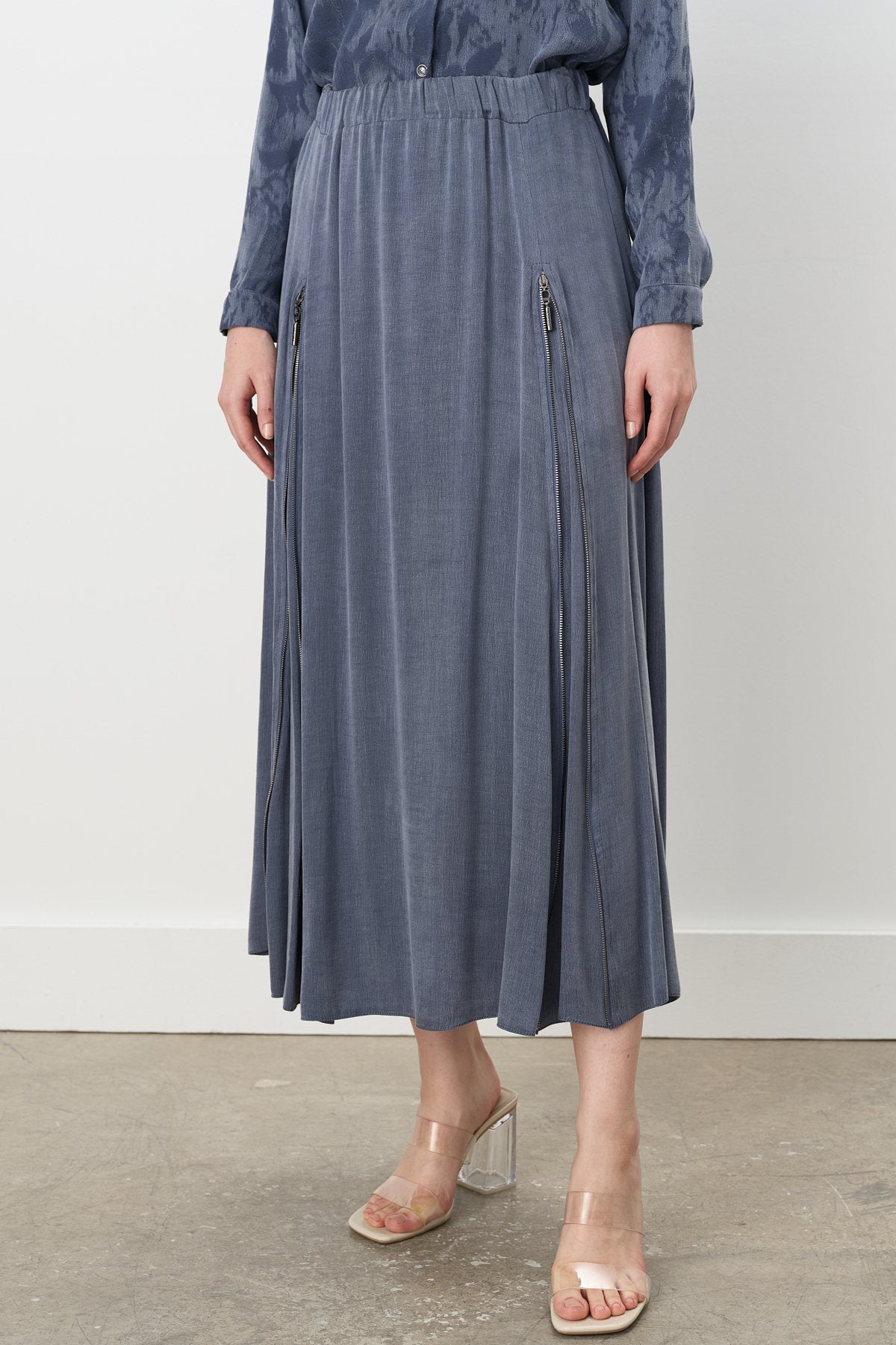 Premium Double Zipper Detail Flared Cupra Skirt - Indigo