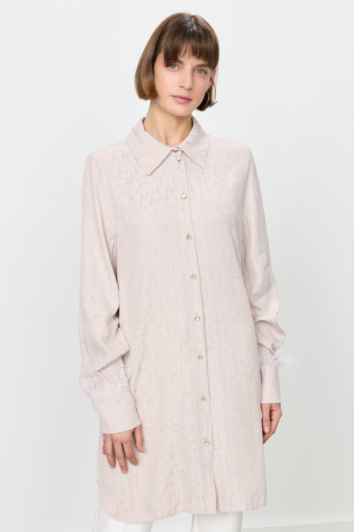 premium-otris-detayli-jakar-tunik-bej-252247.jpg
