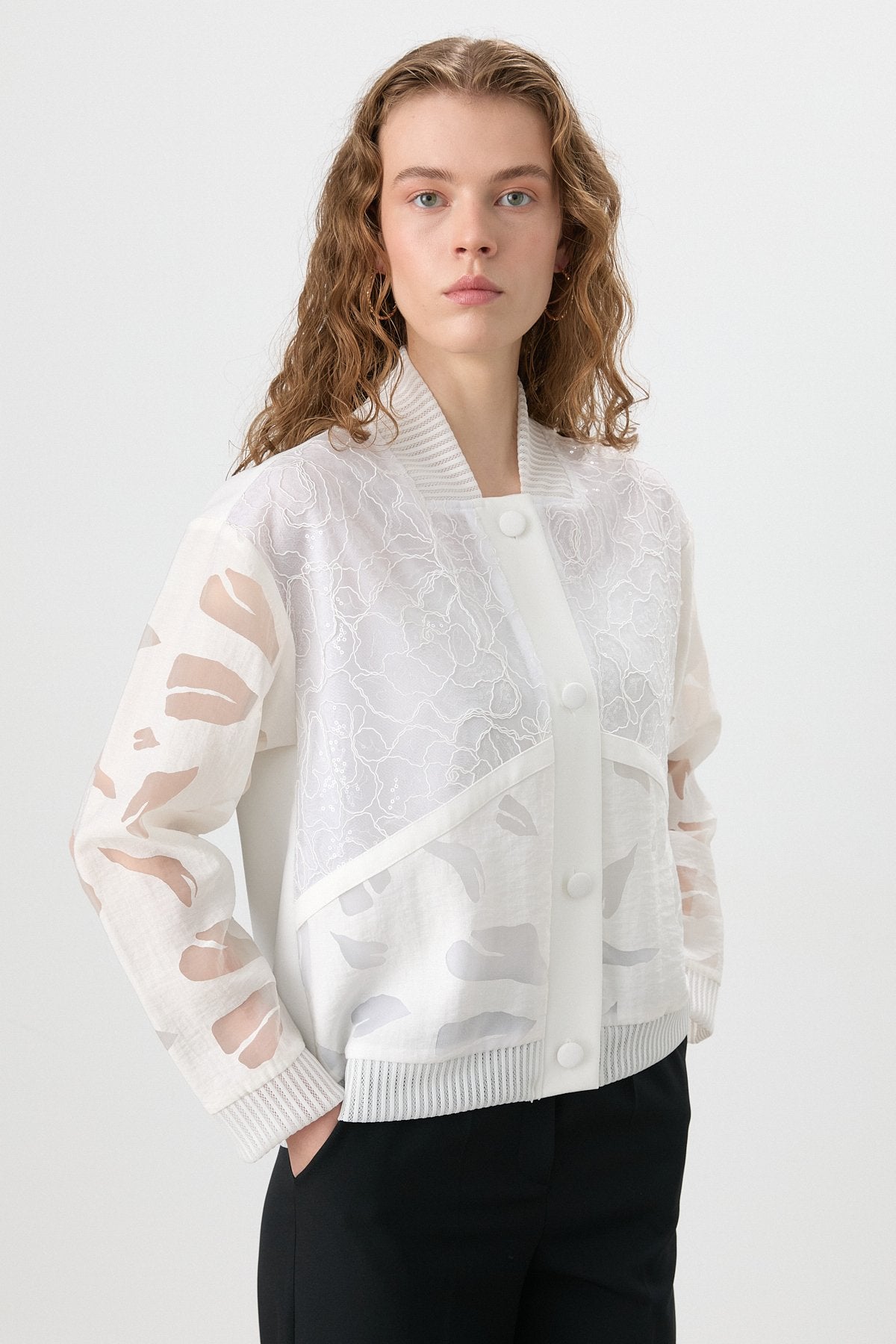 pul-payetli-yakma-organze-ceket-ekru-253306.jpg