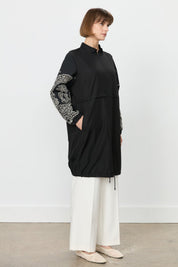 Relaxed Fit Lace Slip-On - Ecru