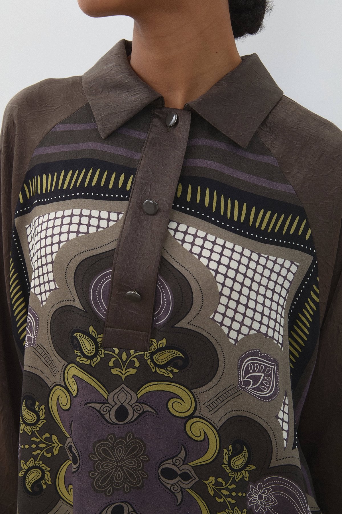 rahat-kalip-desenli-gomlek-tunik-haki-260890.jpg