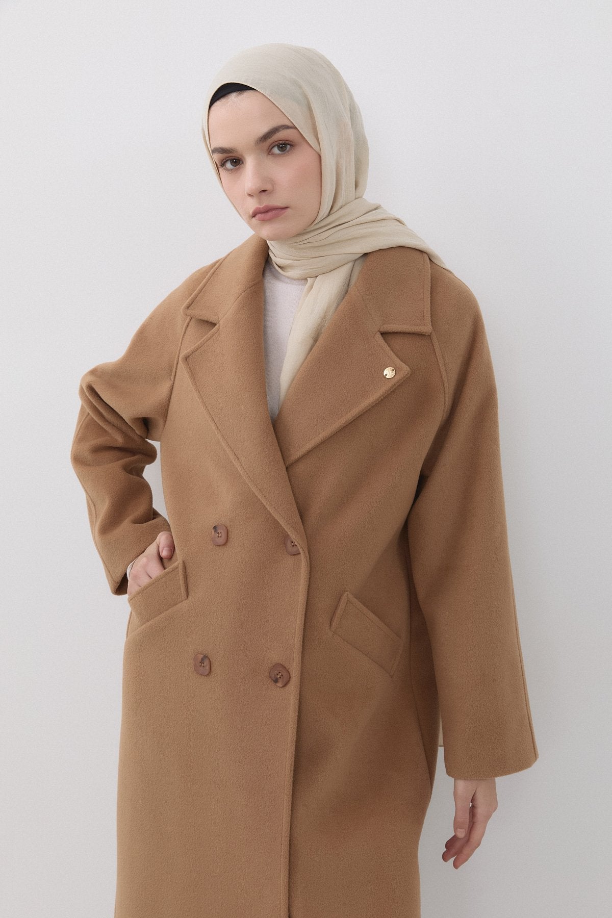 Reglan Kollu Kruvaze Kaban - Camel