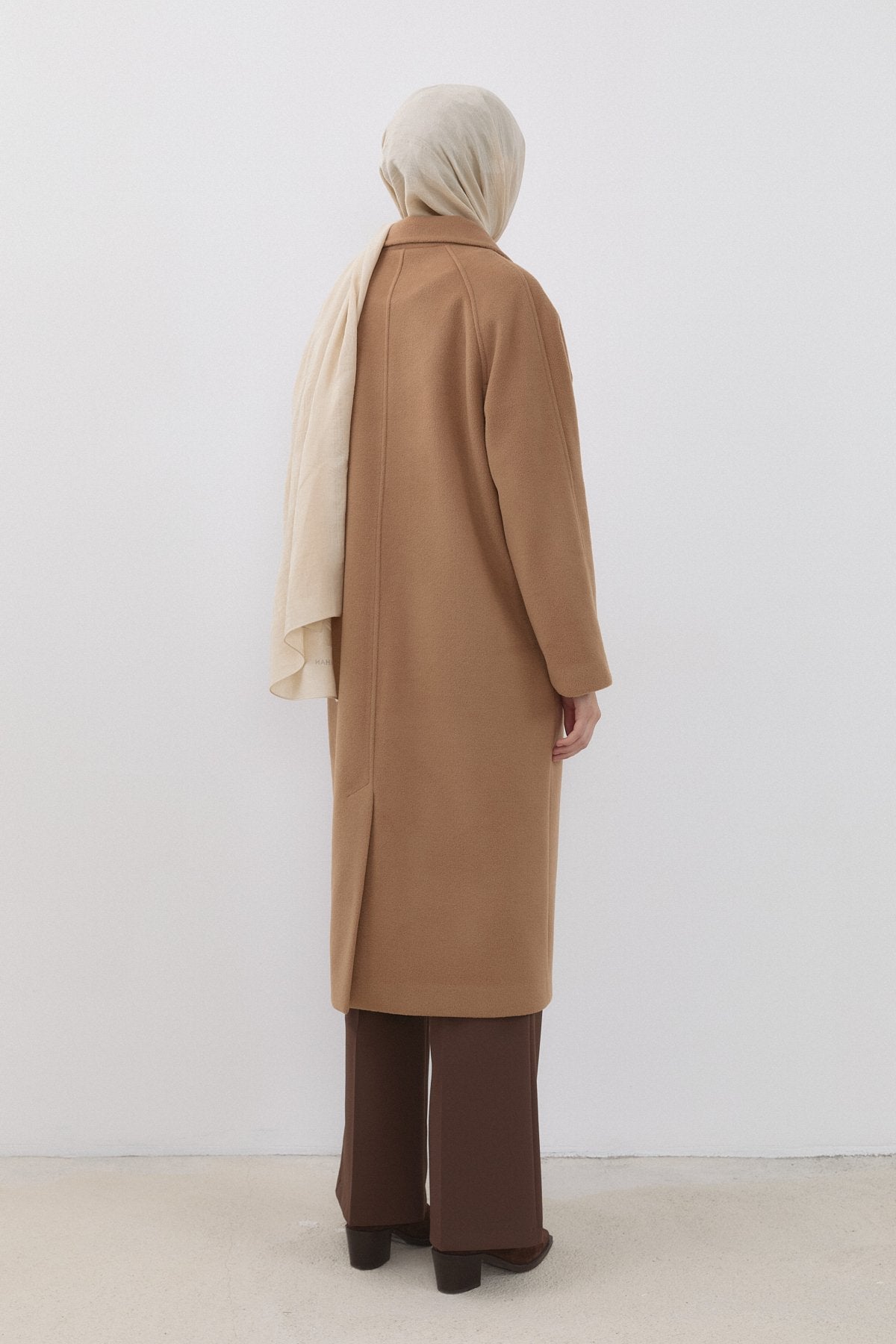 Reglan Kollu Kruvaze Kaban - Camel