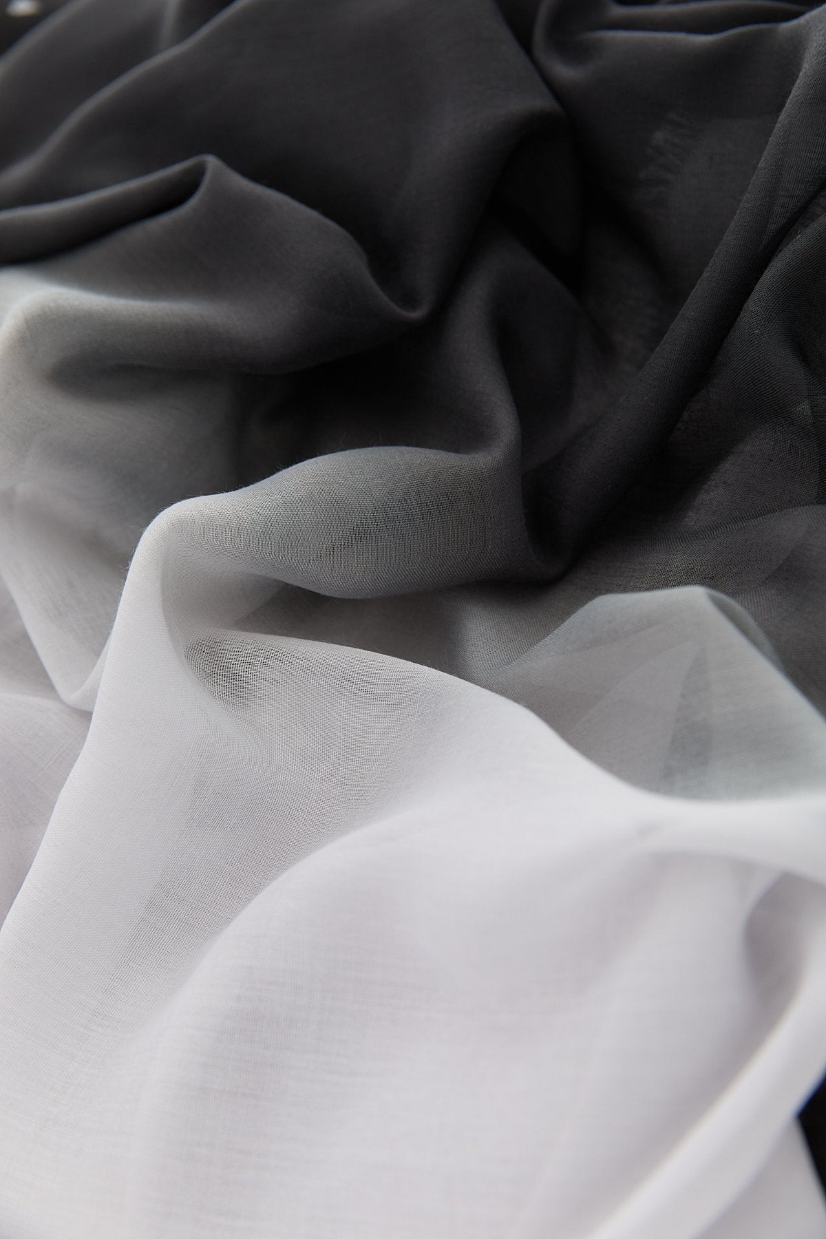 Gradient Scarf - Ecru