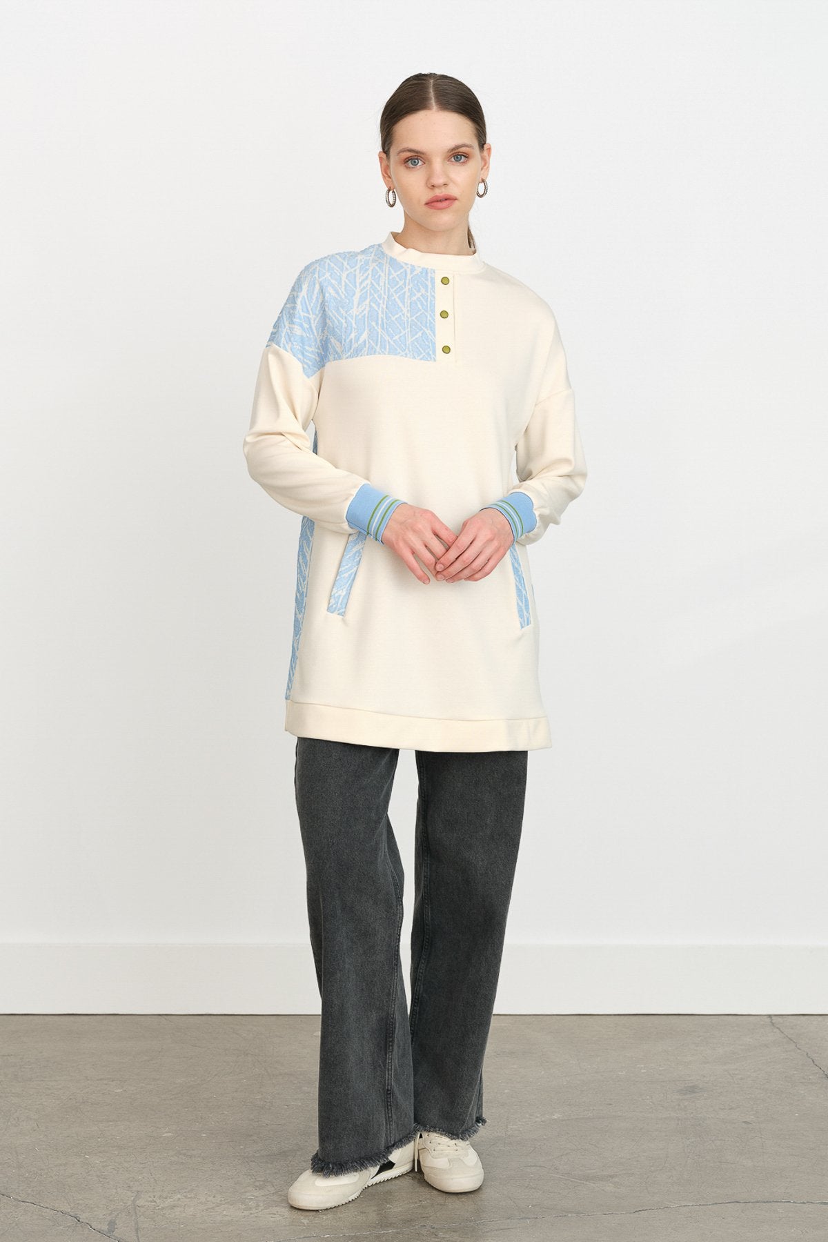 Ribbed Detail Fabric Trimmed Knitted Sweatshirt - Blue