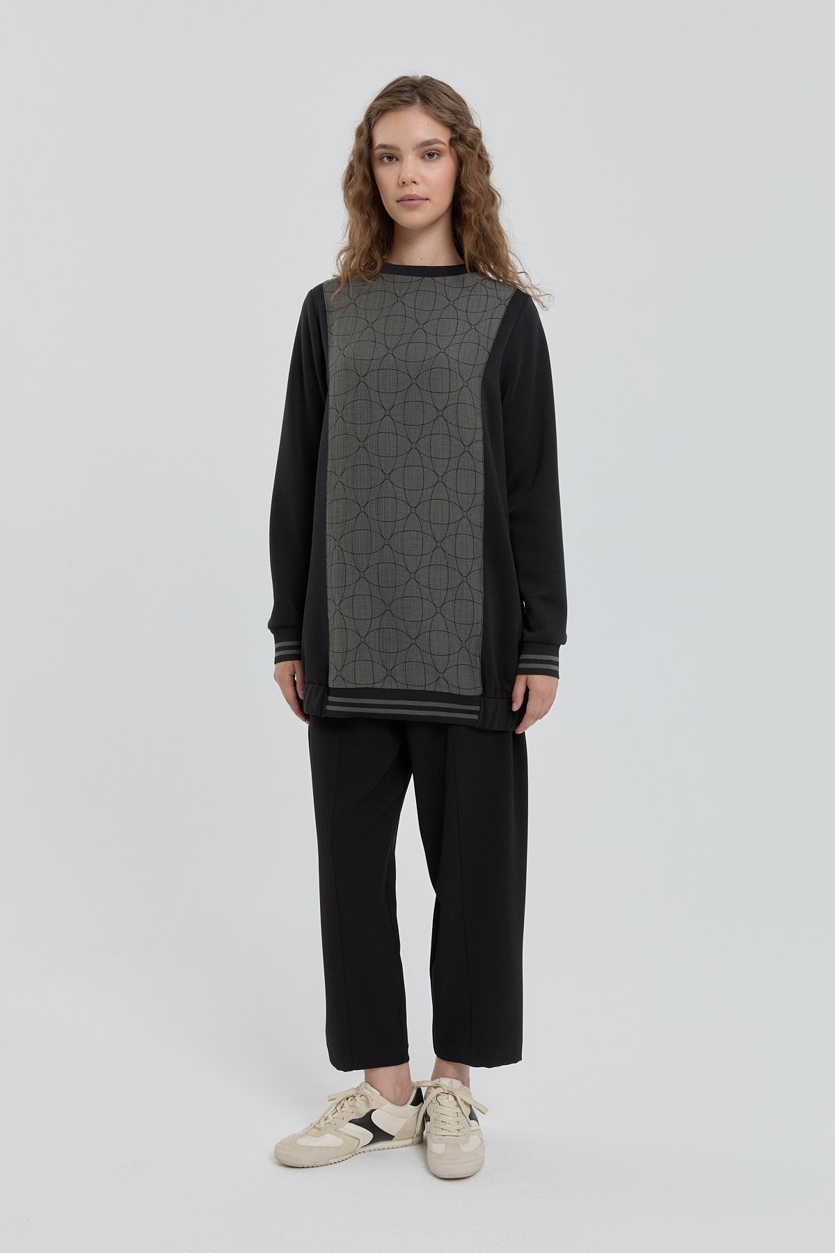 Ribana Detaylı Sweat - Siyah