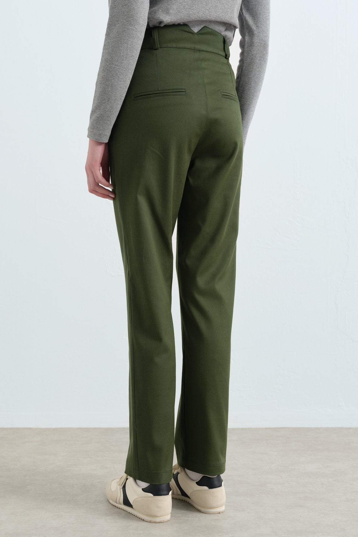 Rivet Detaylı Boru Paça Pantolon - Yeşil