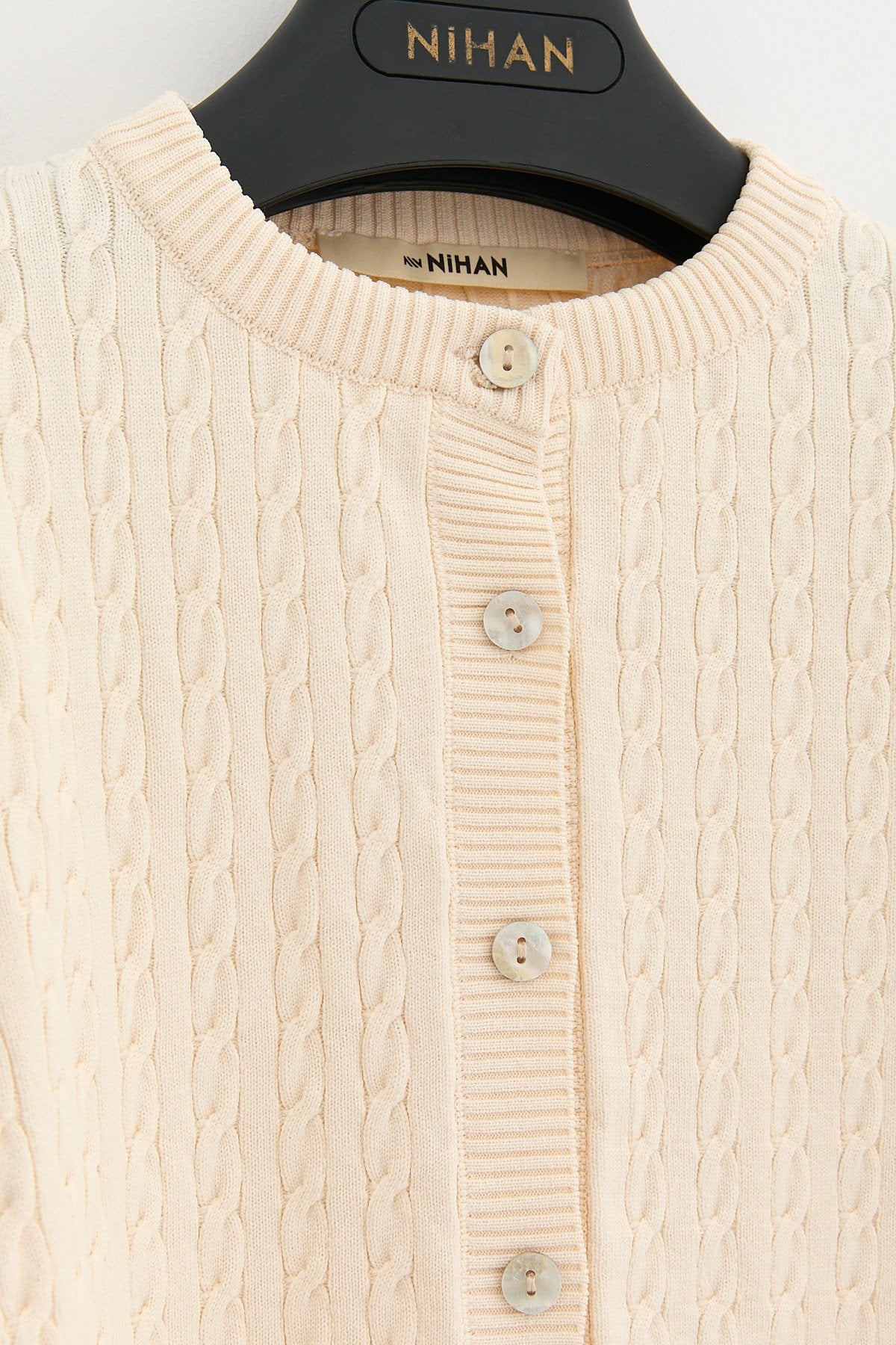 sac-orgulu-kisa-hirka-ekru-254009.jpg