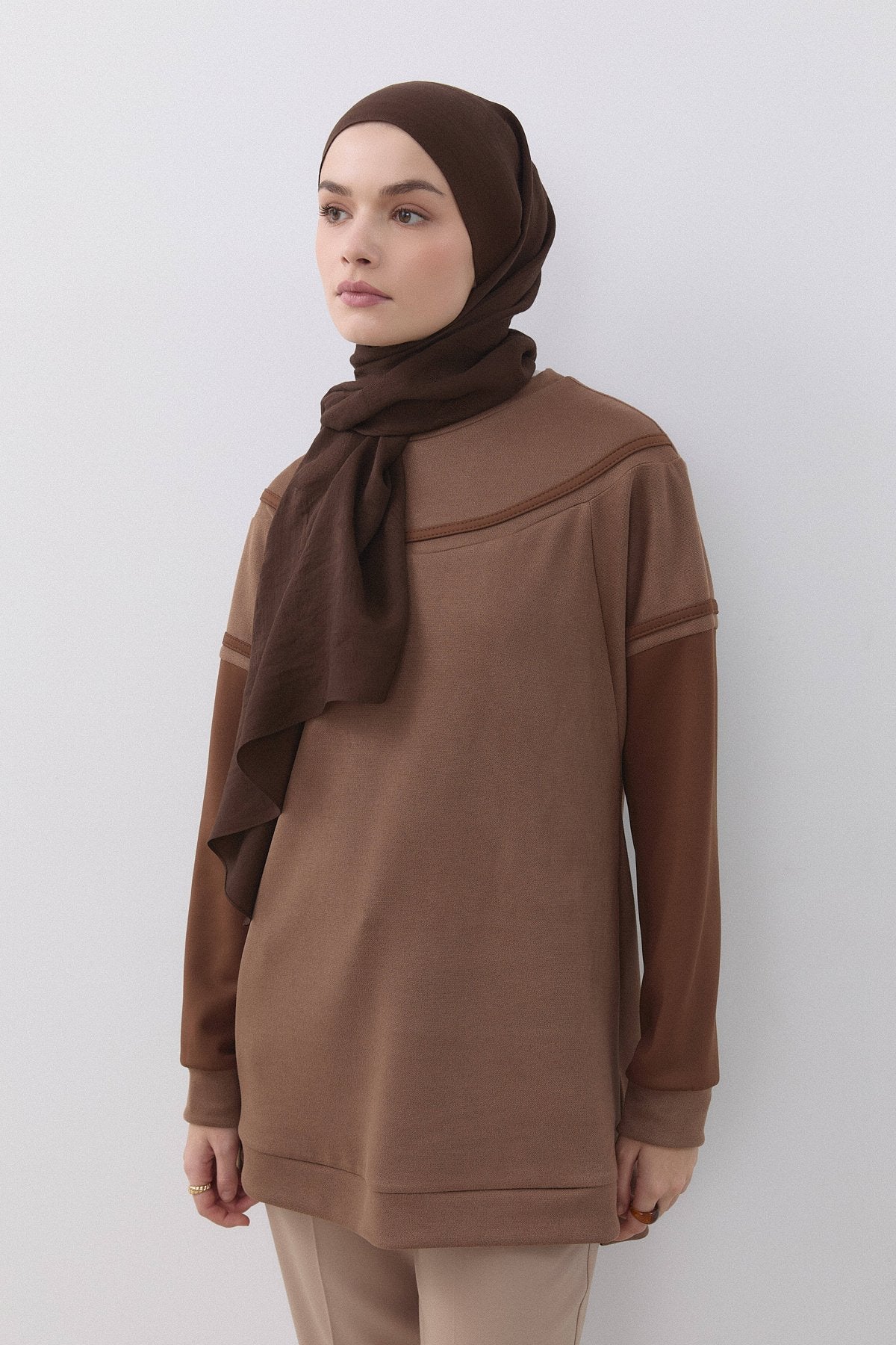 Şerit Detaylı Cupra Süet Sweat - Vizon