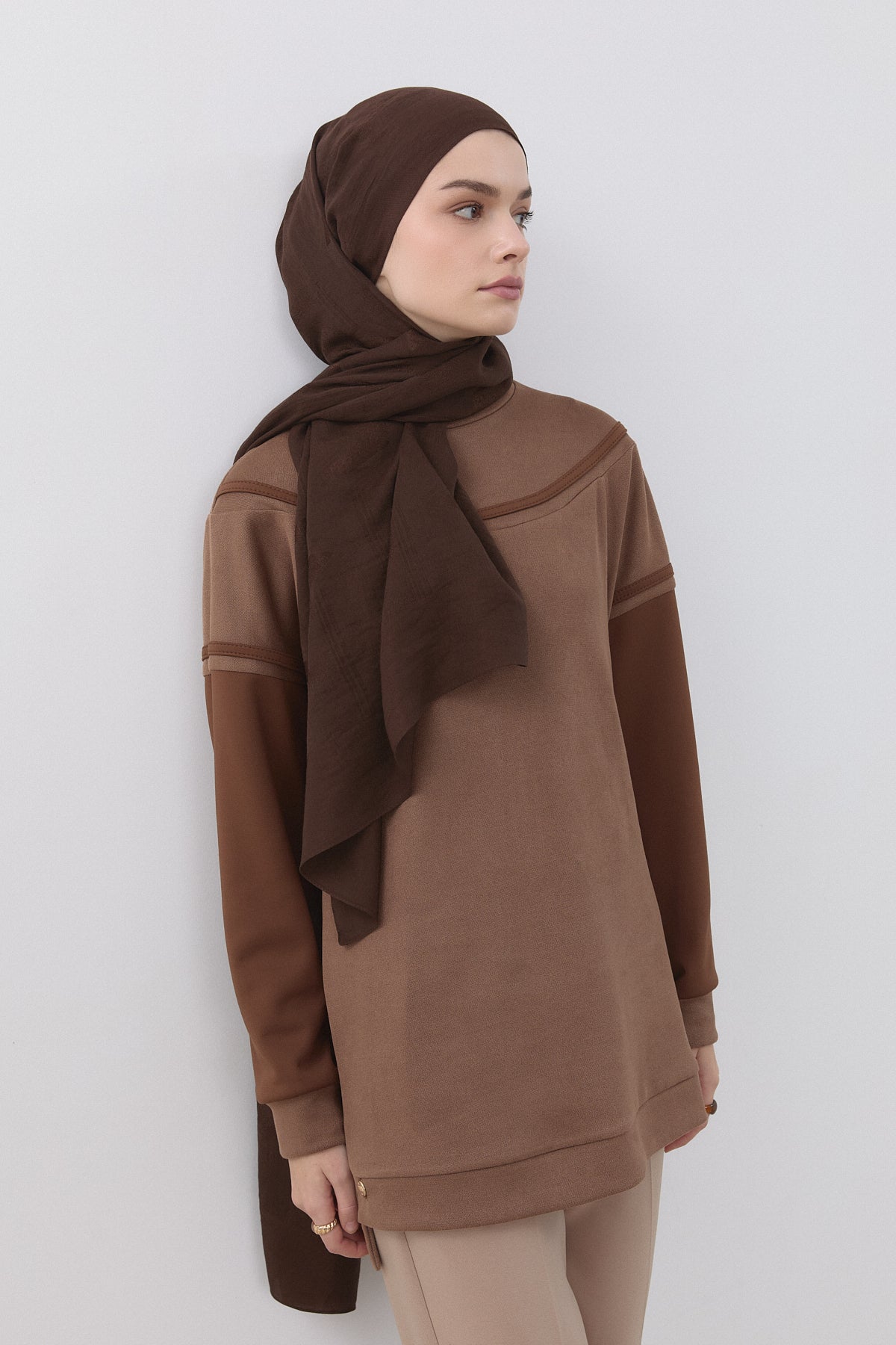 Şerit Detaylı Cupra Süet Sweat - Vizon