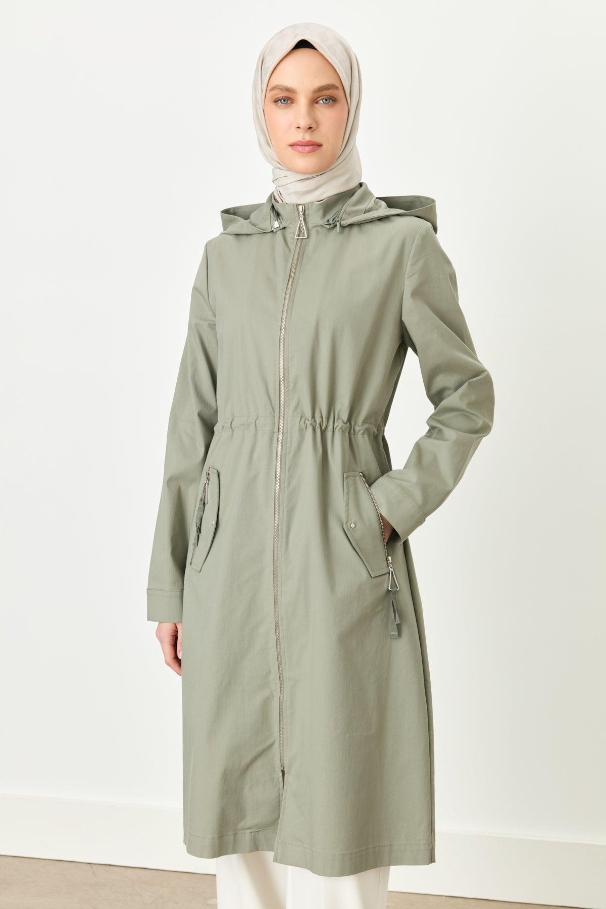 Portable Hooded Zippered Abaya - Mint
