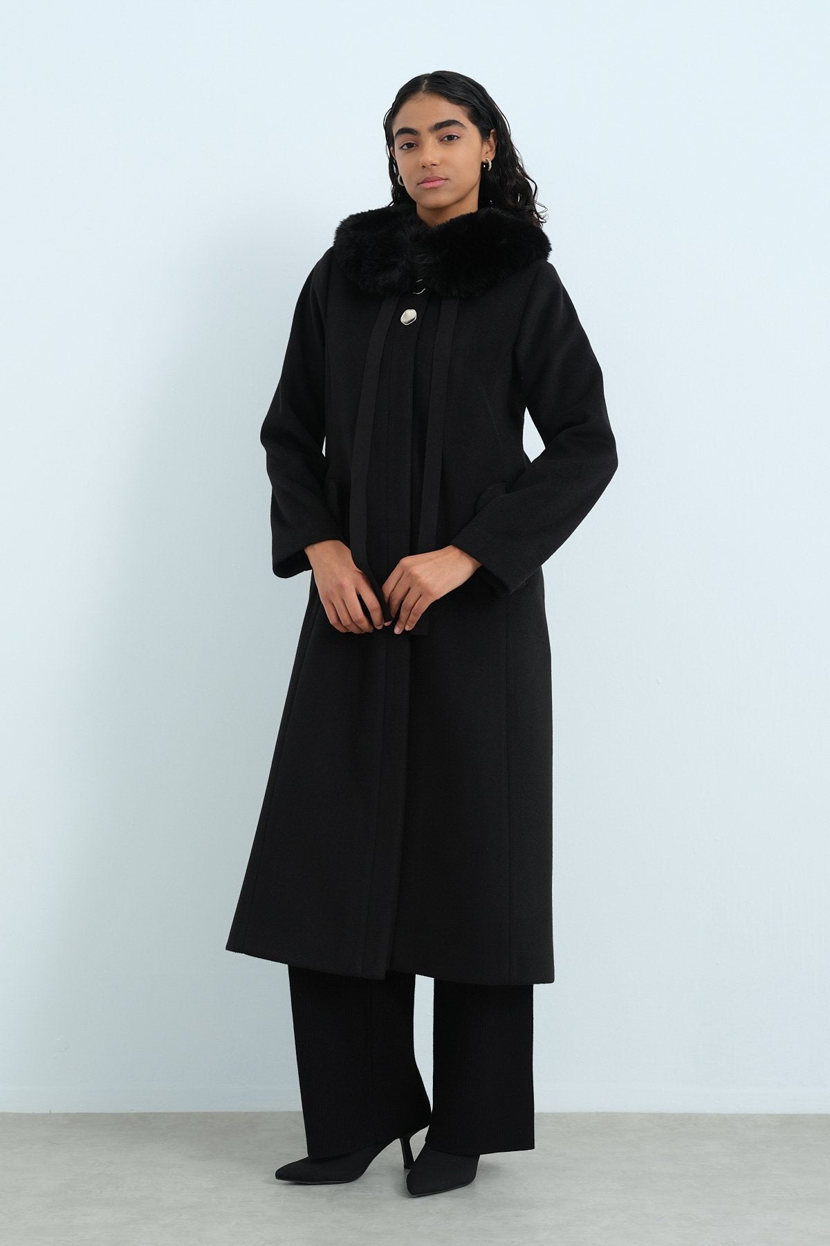 Detachable Fur-Lined Button-Detail Coat - Black