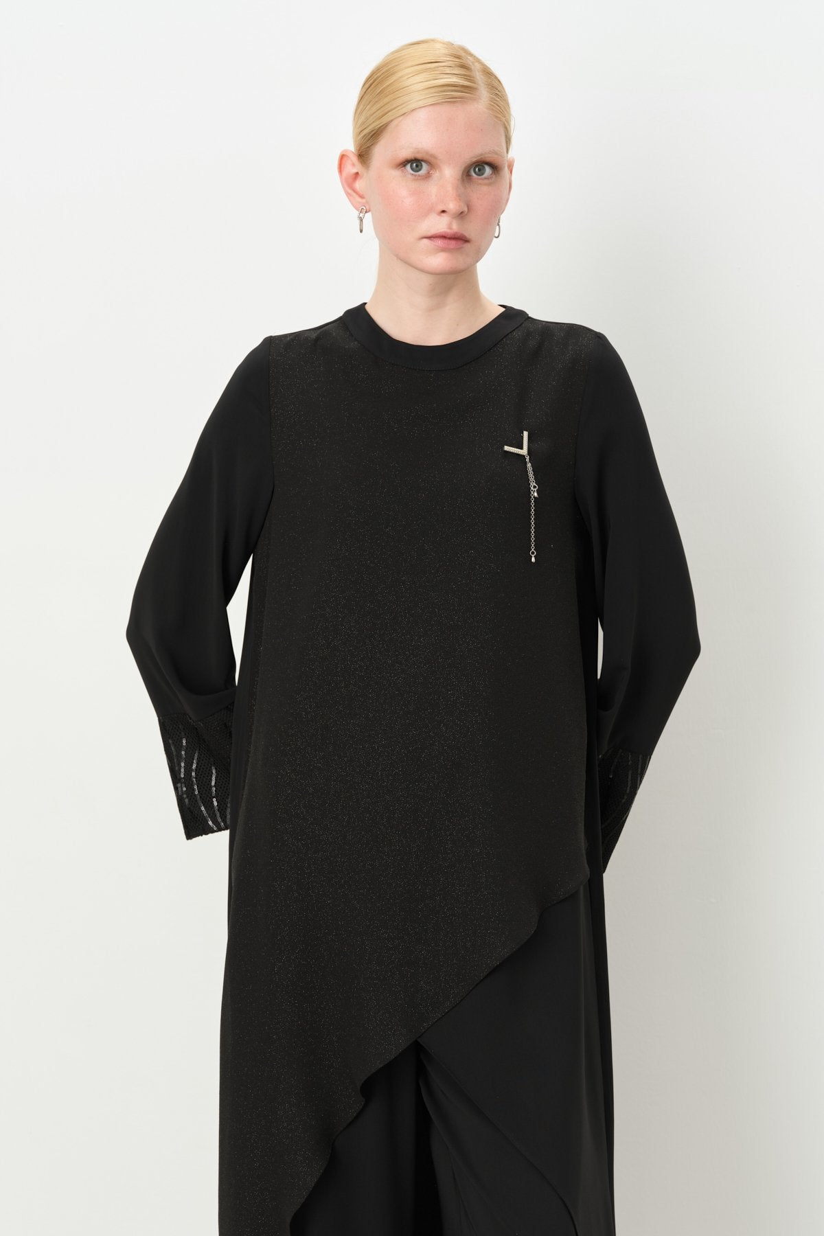 Elegant Pants and Tunic Set with Glitter Fabric Trim - Black