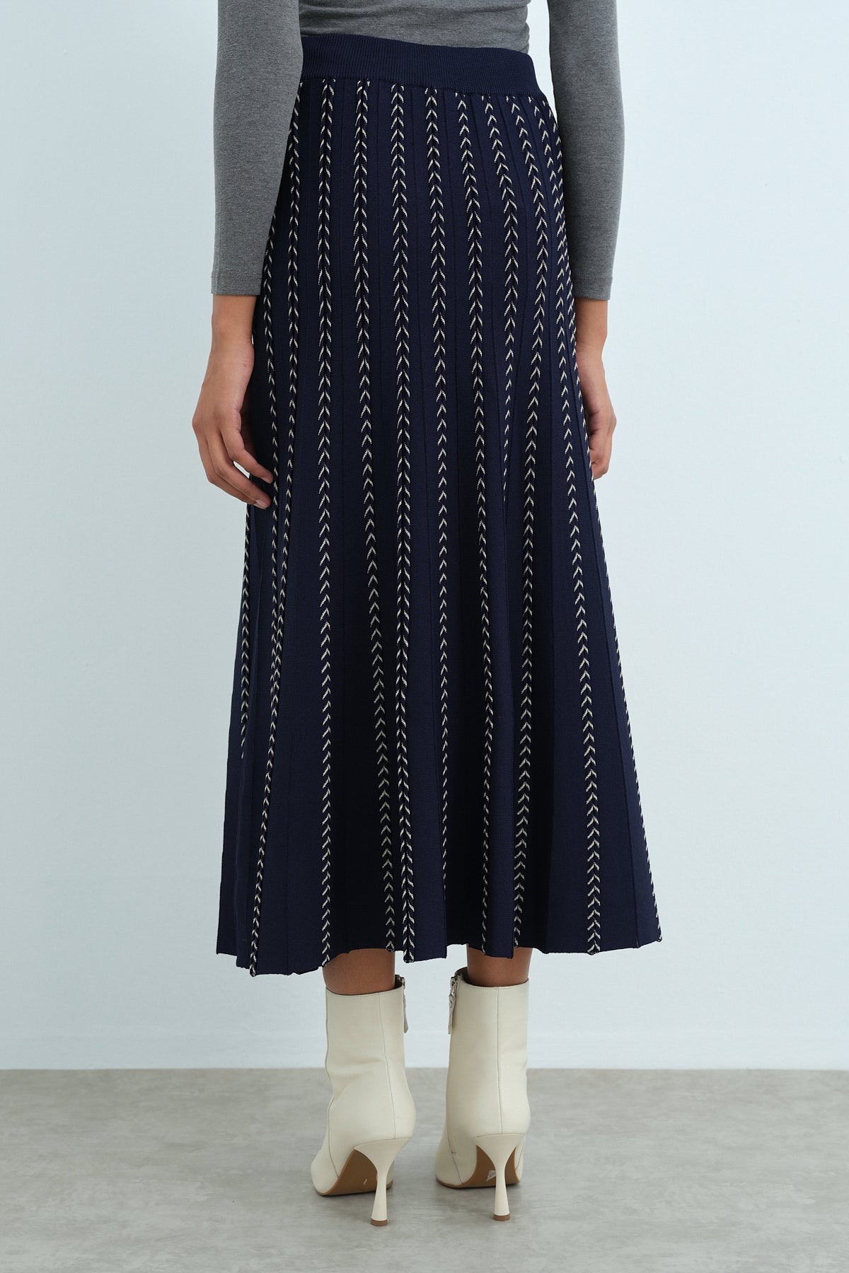Glittery Pleated Knit Skirt - Navy Blue
