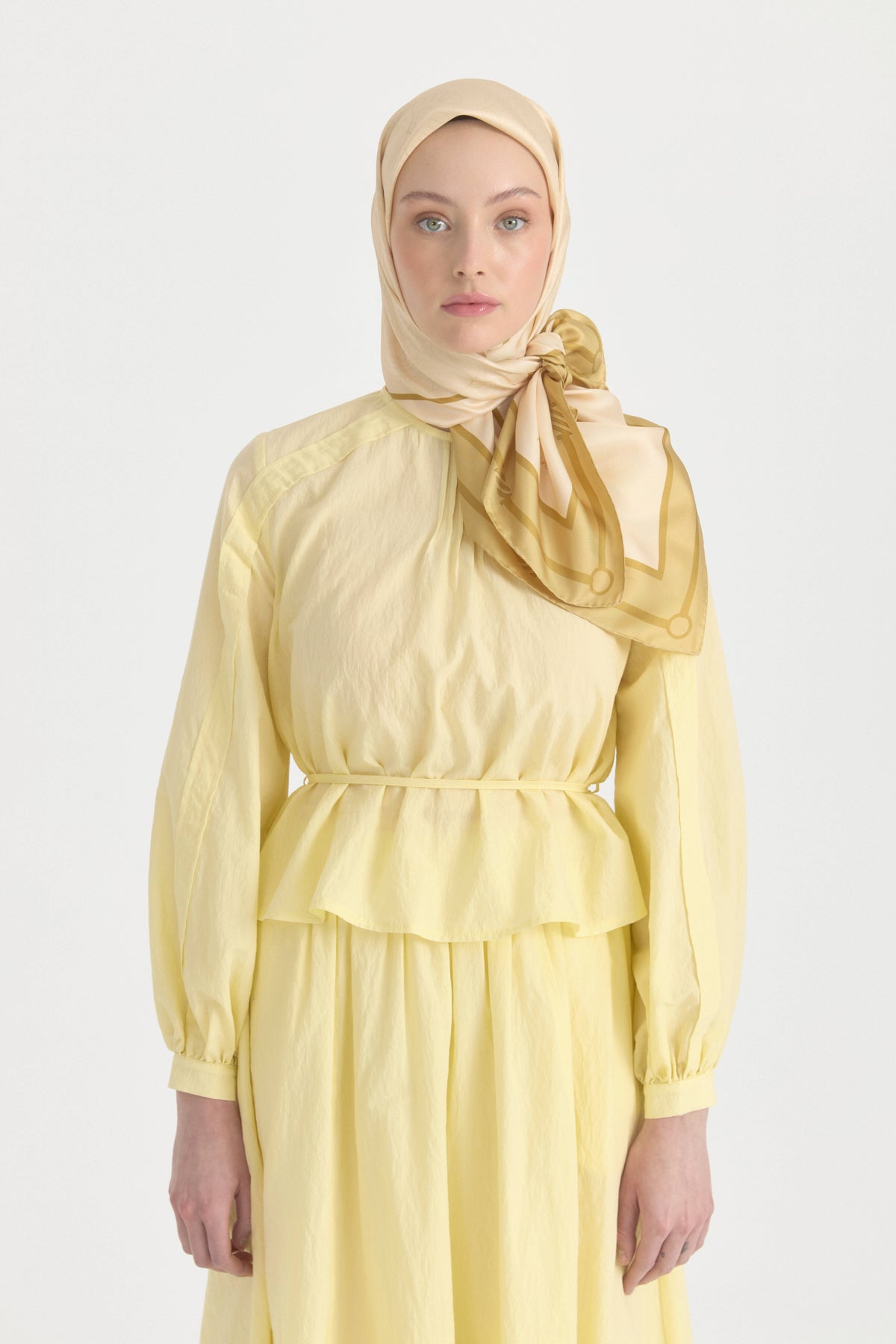 sura-twill-ipek-esarp-gold-264655.jpg