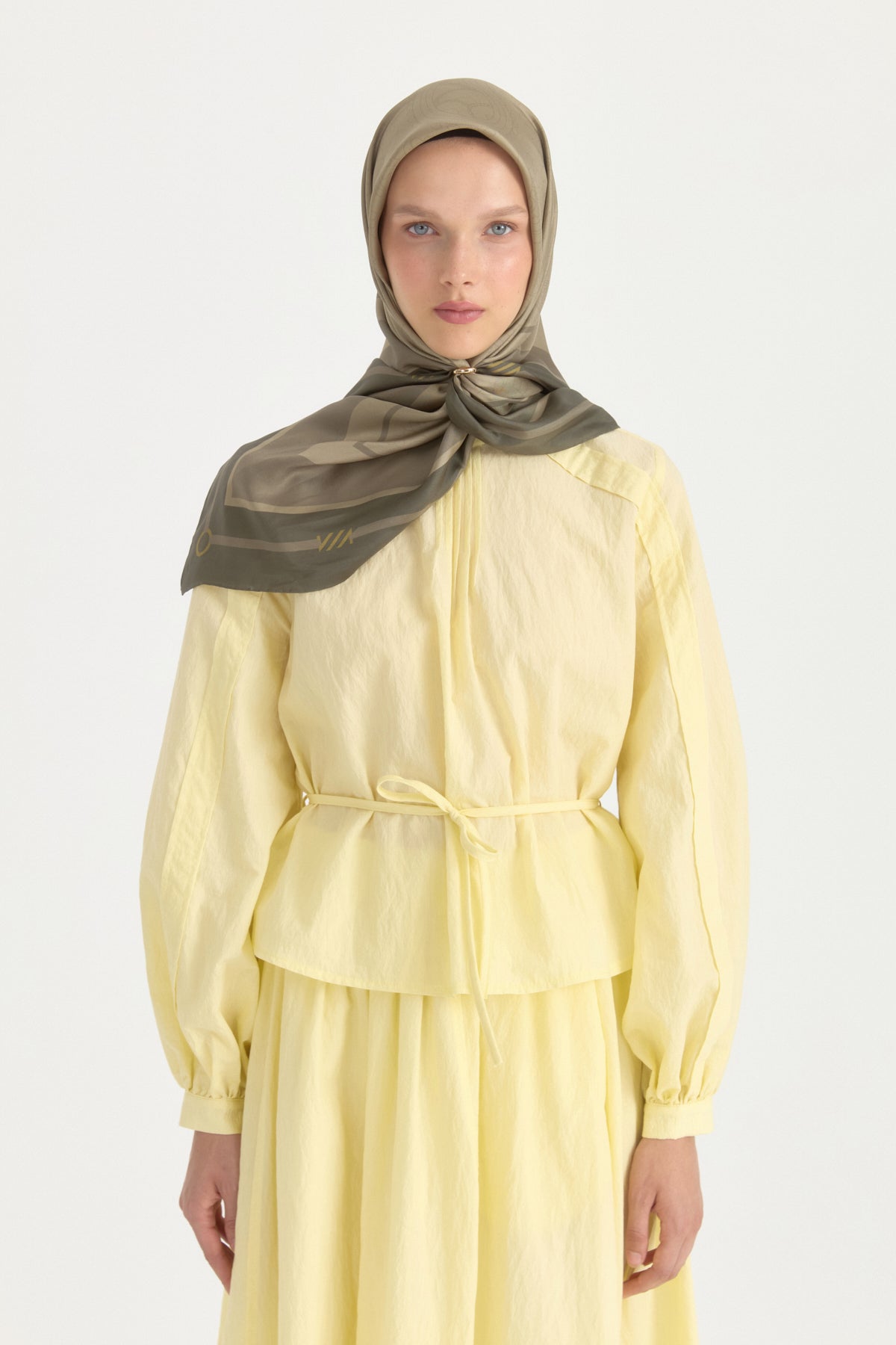 sura-twill-ipek-esarp-haki-264667.jpg
