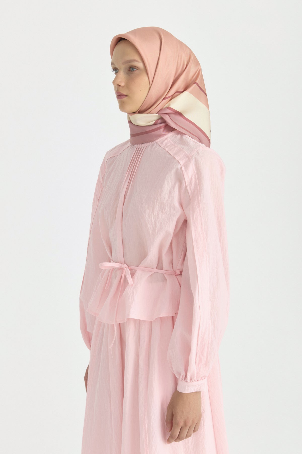 sura-twill-ipek-esarp-pudra-264660.jpg