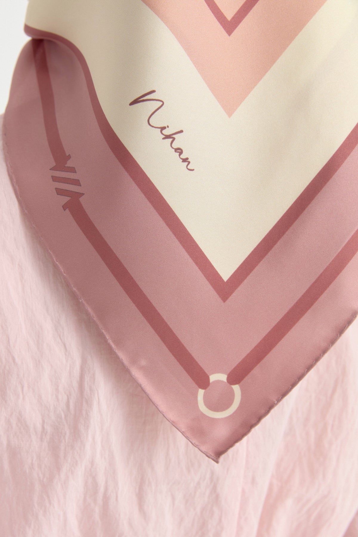 Sura Twill Silk Scarf - Powder