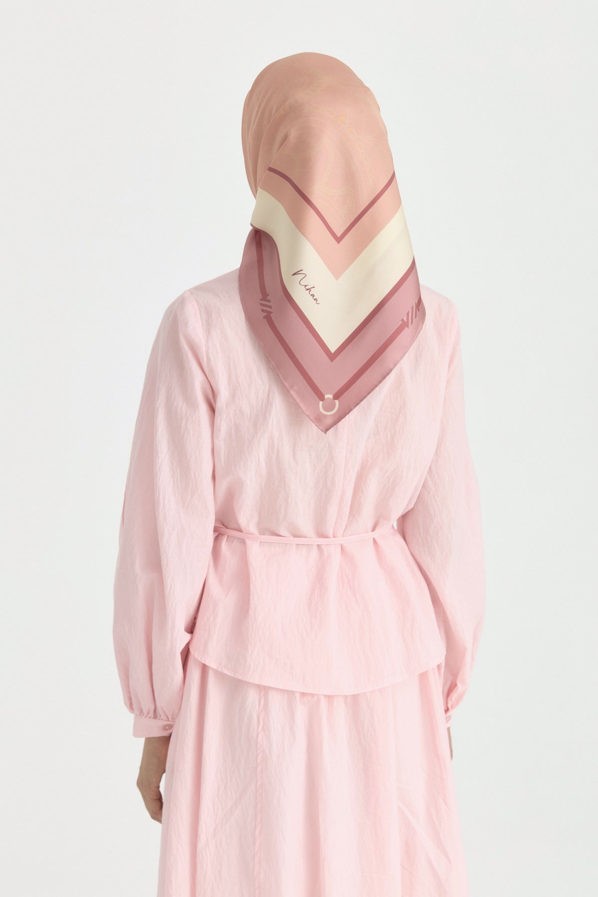 Sura Twill Silk Scarf - Powder