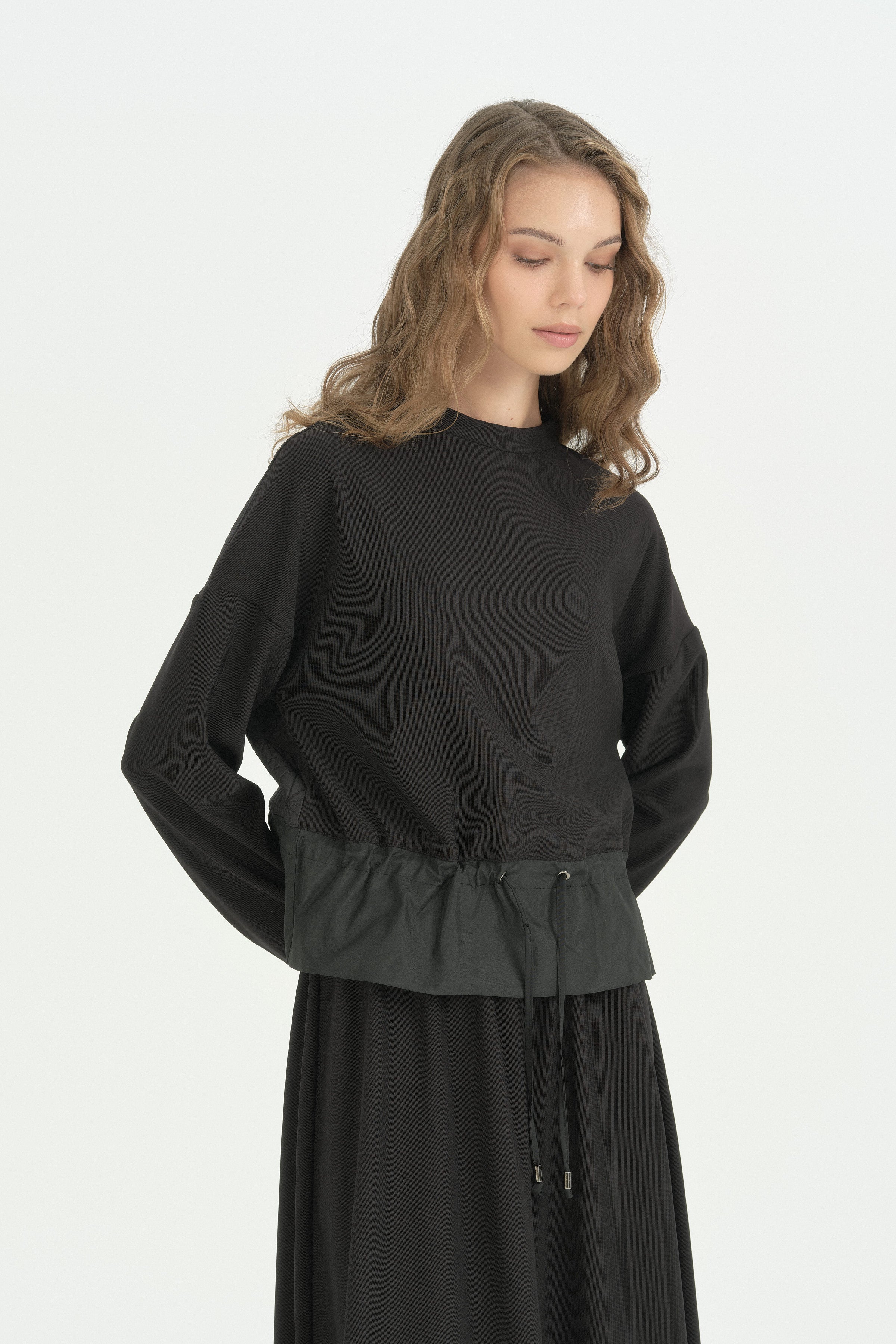 Sweatshirt Ve Yarım Çan Etekli Takım - Siyah