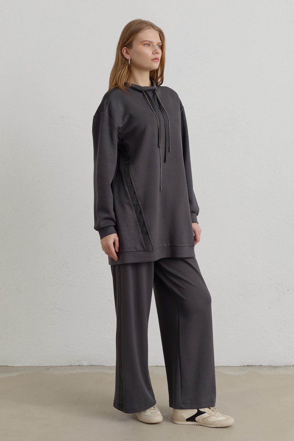 tas-baski-detayli-orme-pantolon-tunik-takim-fume-263443.jpg