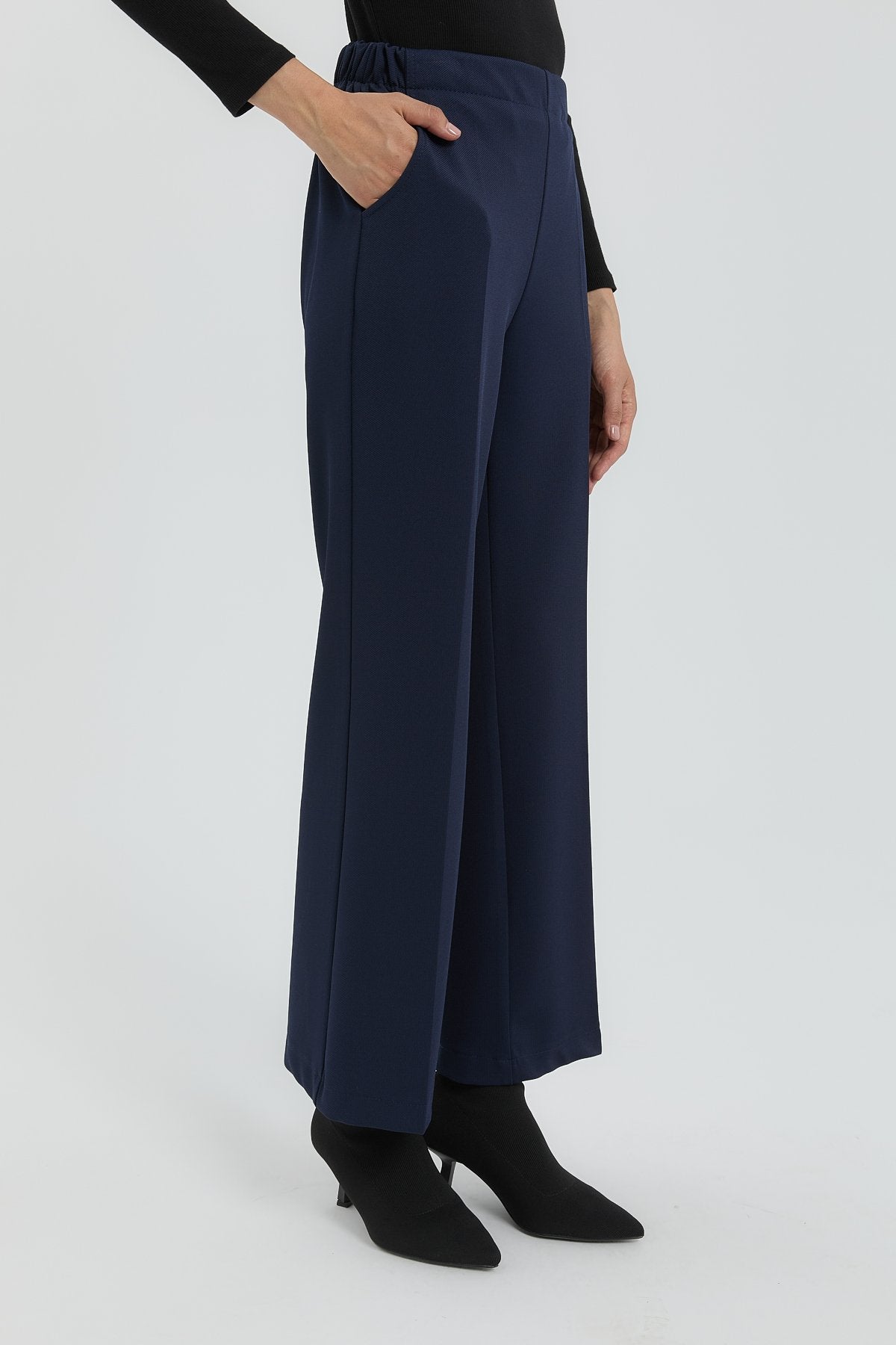 Ironed Rib Straight Leg Knitted Trousers - Navy Blue