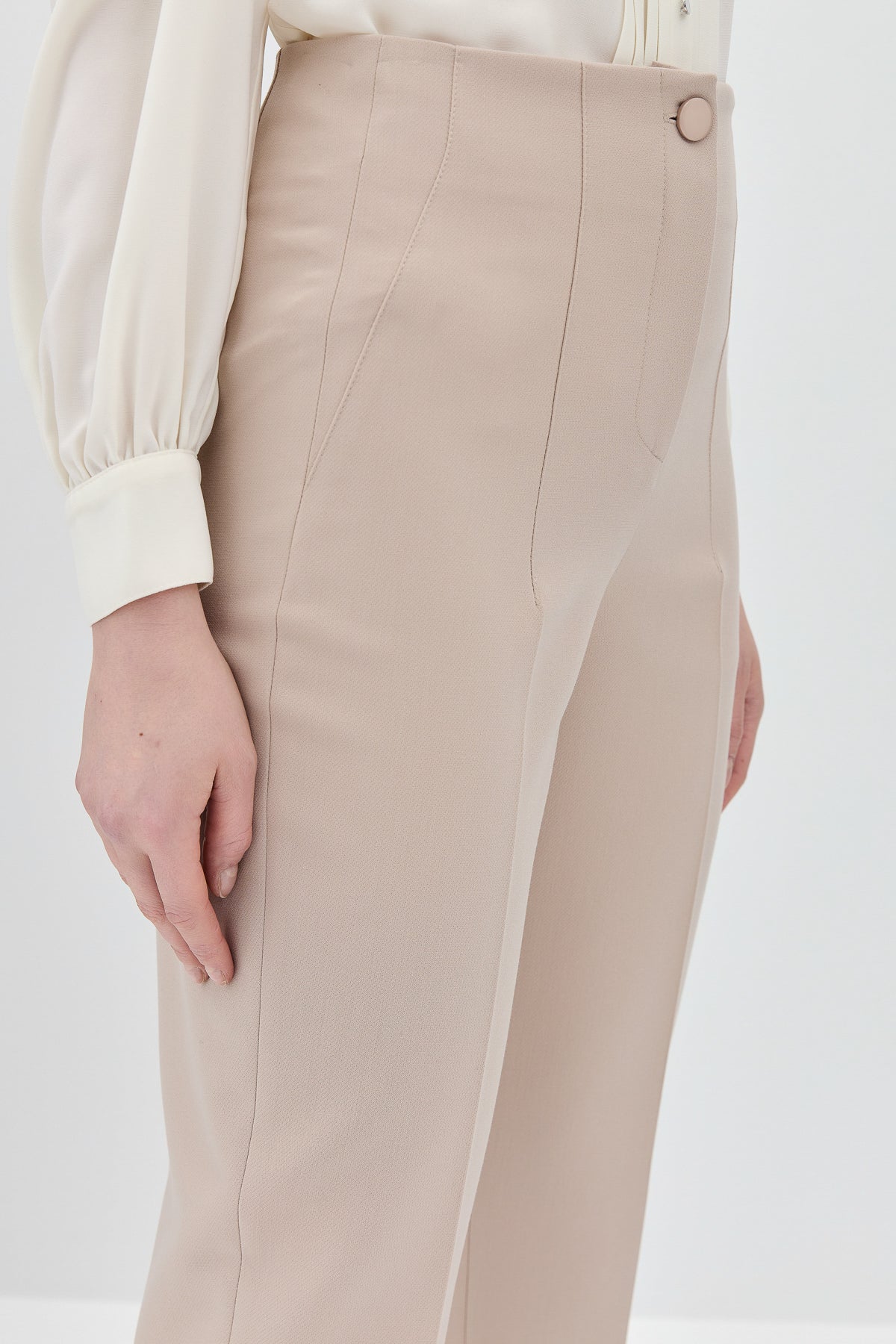 Ironed Grip Carrot Pants - Stone