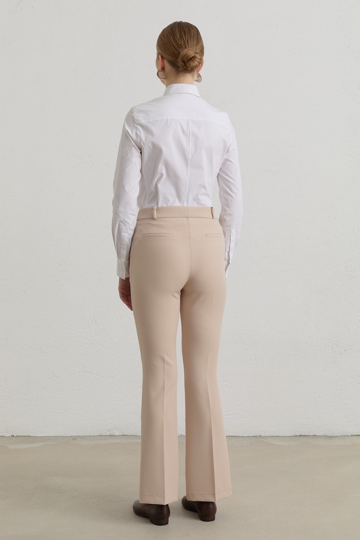 Ütü İzli İspanyol Paça Basic Pantolon - Taş