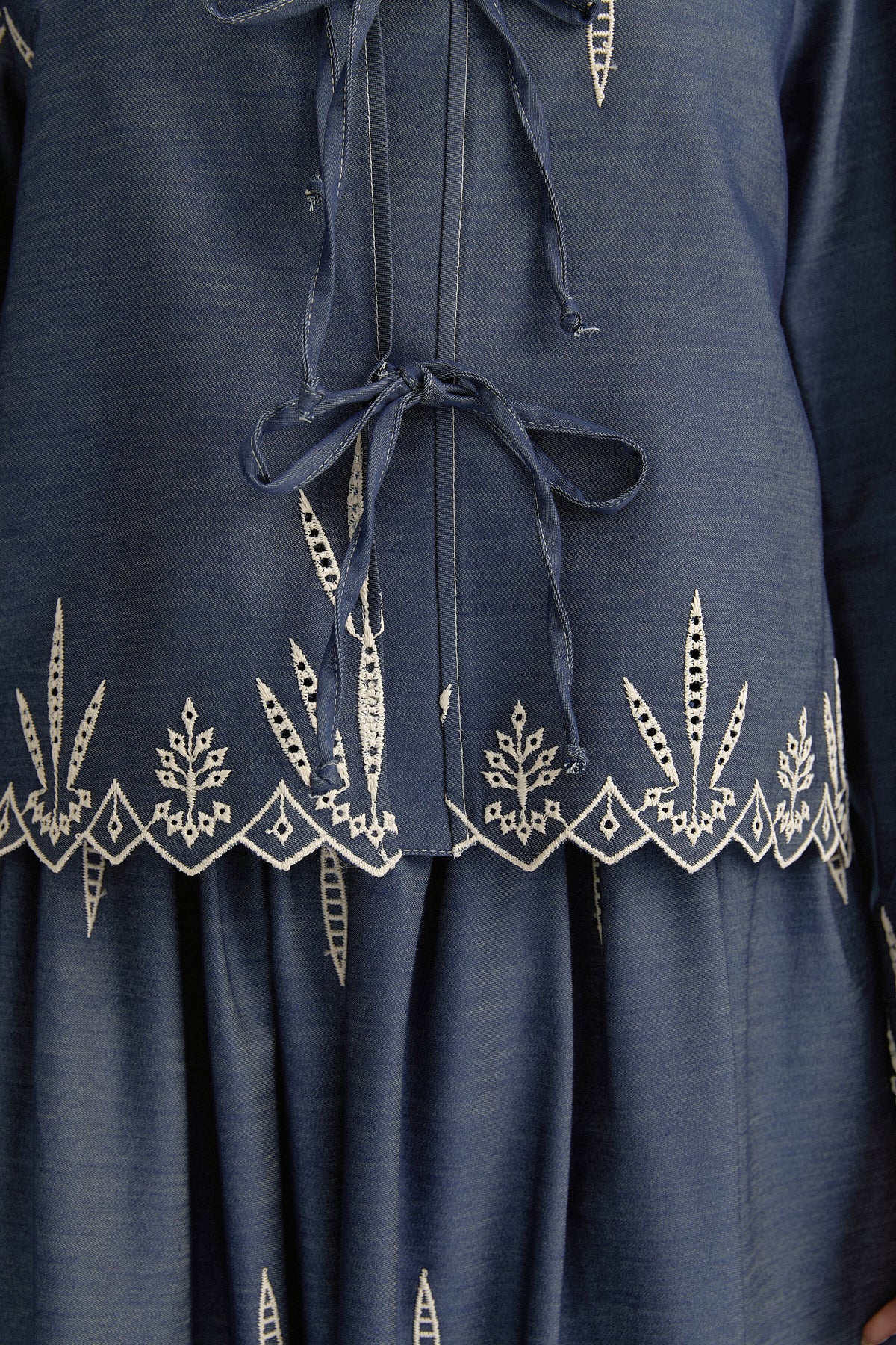 Ruffled Bow Embroidered Cotton Shirt - Indigo
