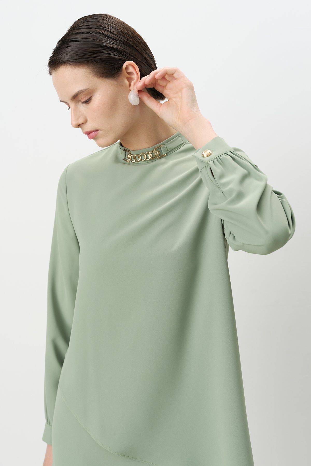 Ruffled Tunic with Collar Accessory - Green