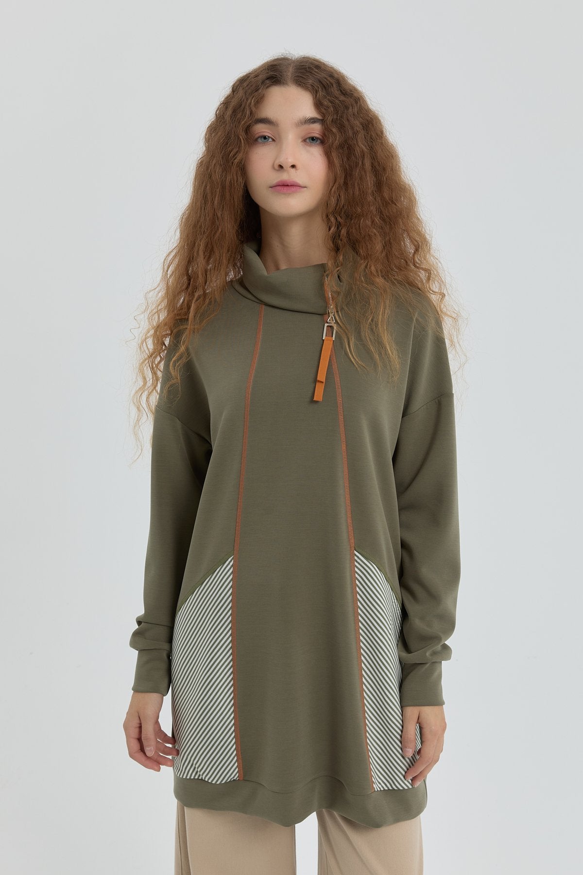 Yaka Detaylı Garnili Sweat - Haki