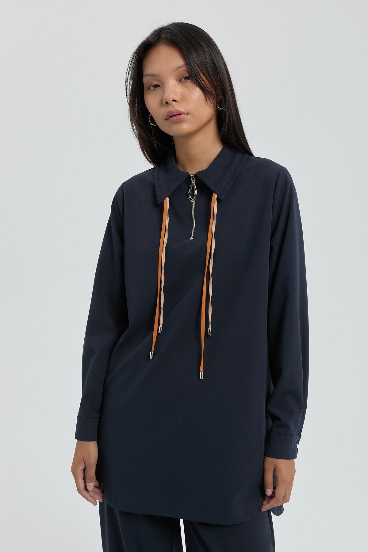 yaka-detayli-pantolon-tunik-takim-lacivert-255846.jpg