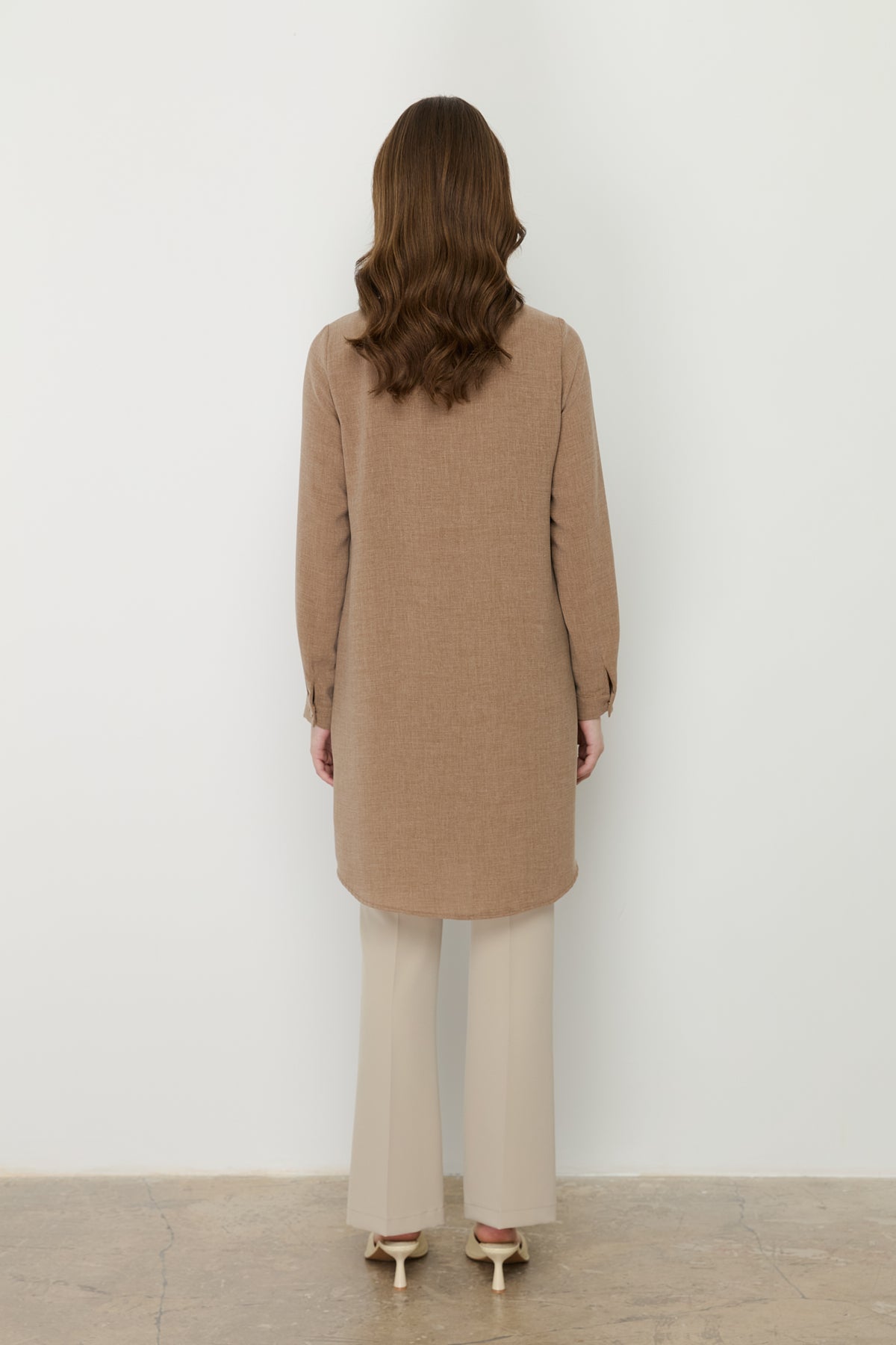 Yakası Bağlamalı Basic Tunik - Camel