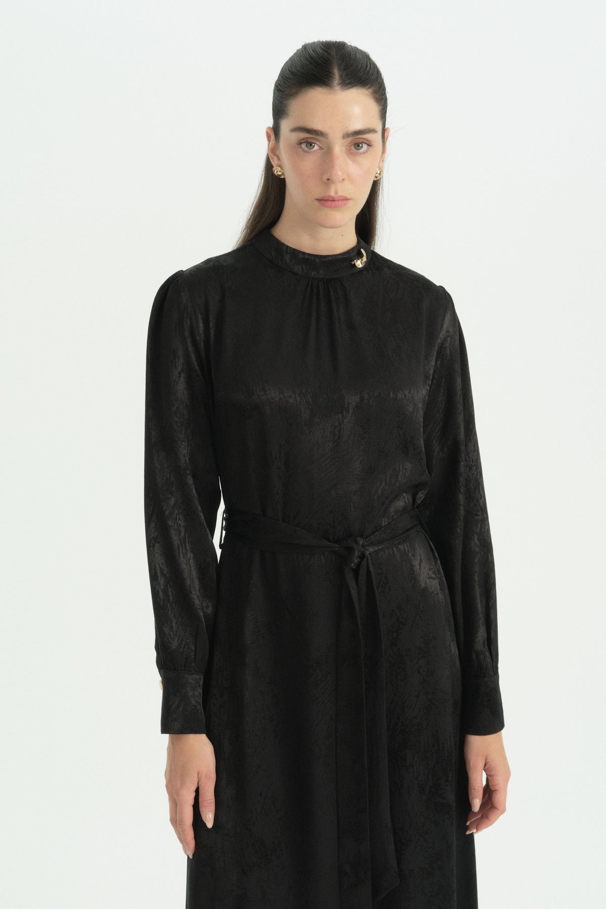 Gathered Neck Brooch Detail Jacquard Dress - Black