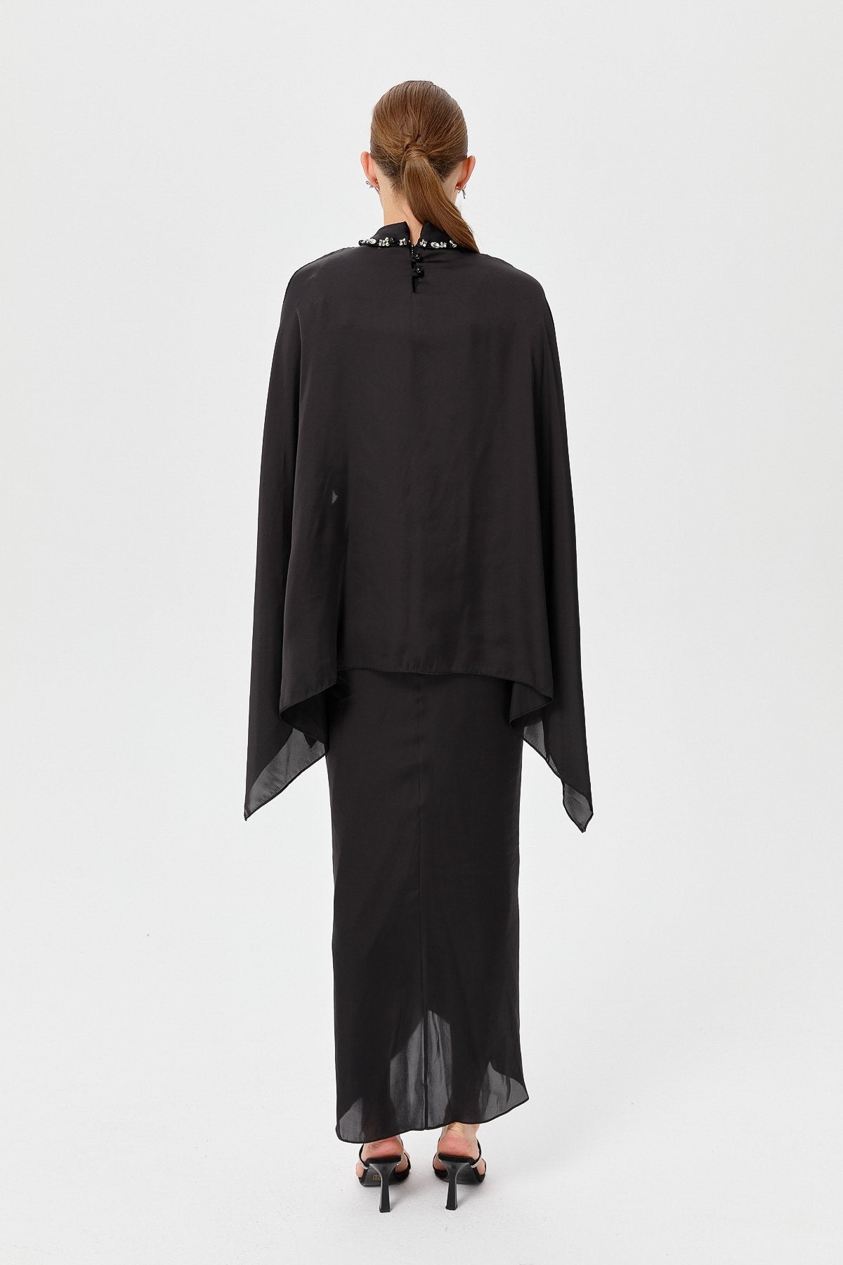 Embellished Evening Dress with Collar and Sleeves - Black