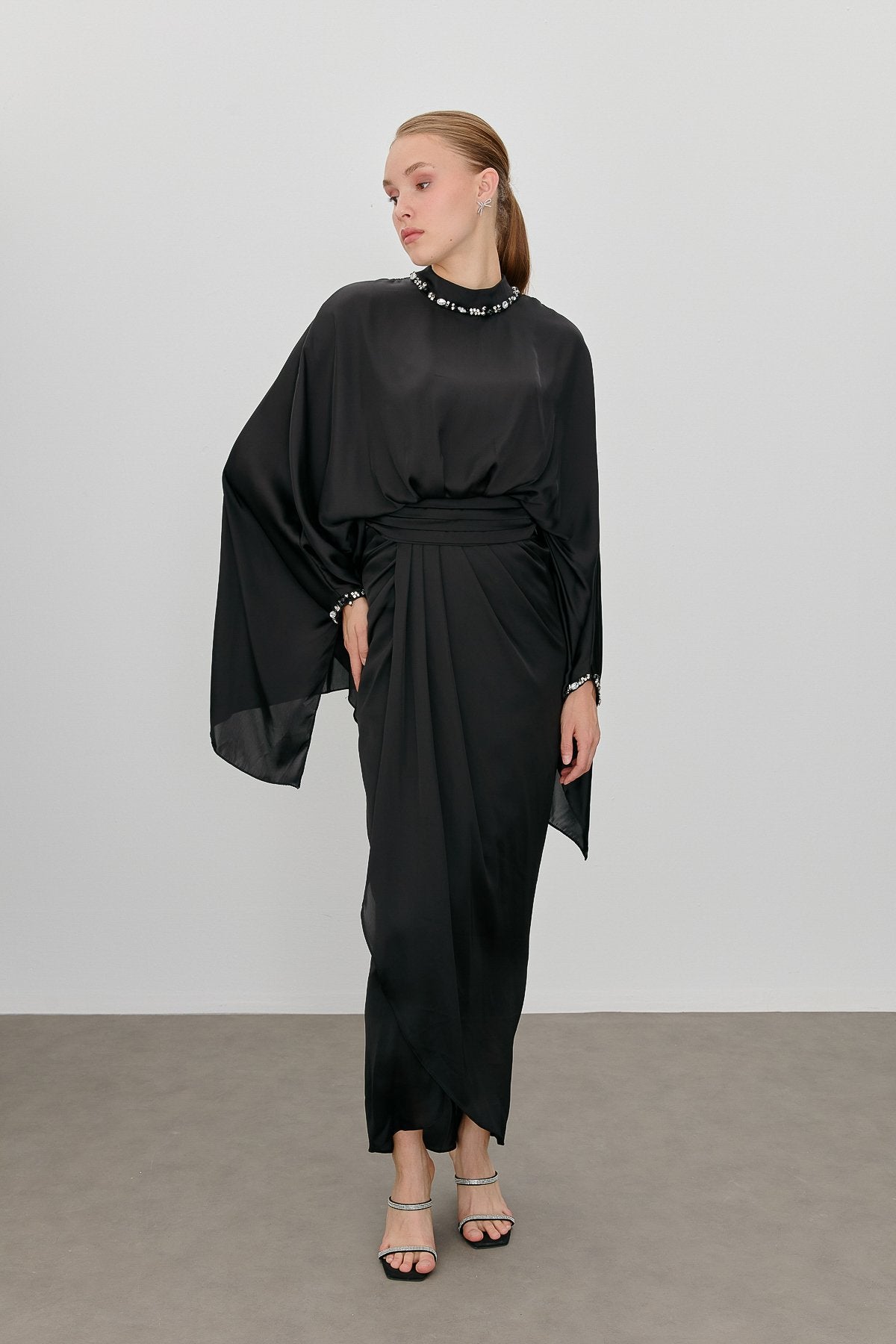 Embellished Evening Dress with Collar and Sleeves - Black