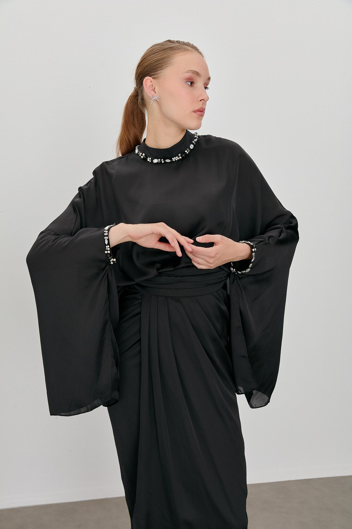 Embellished Evening Dress with Collar and Sleeves - Black