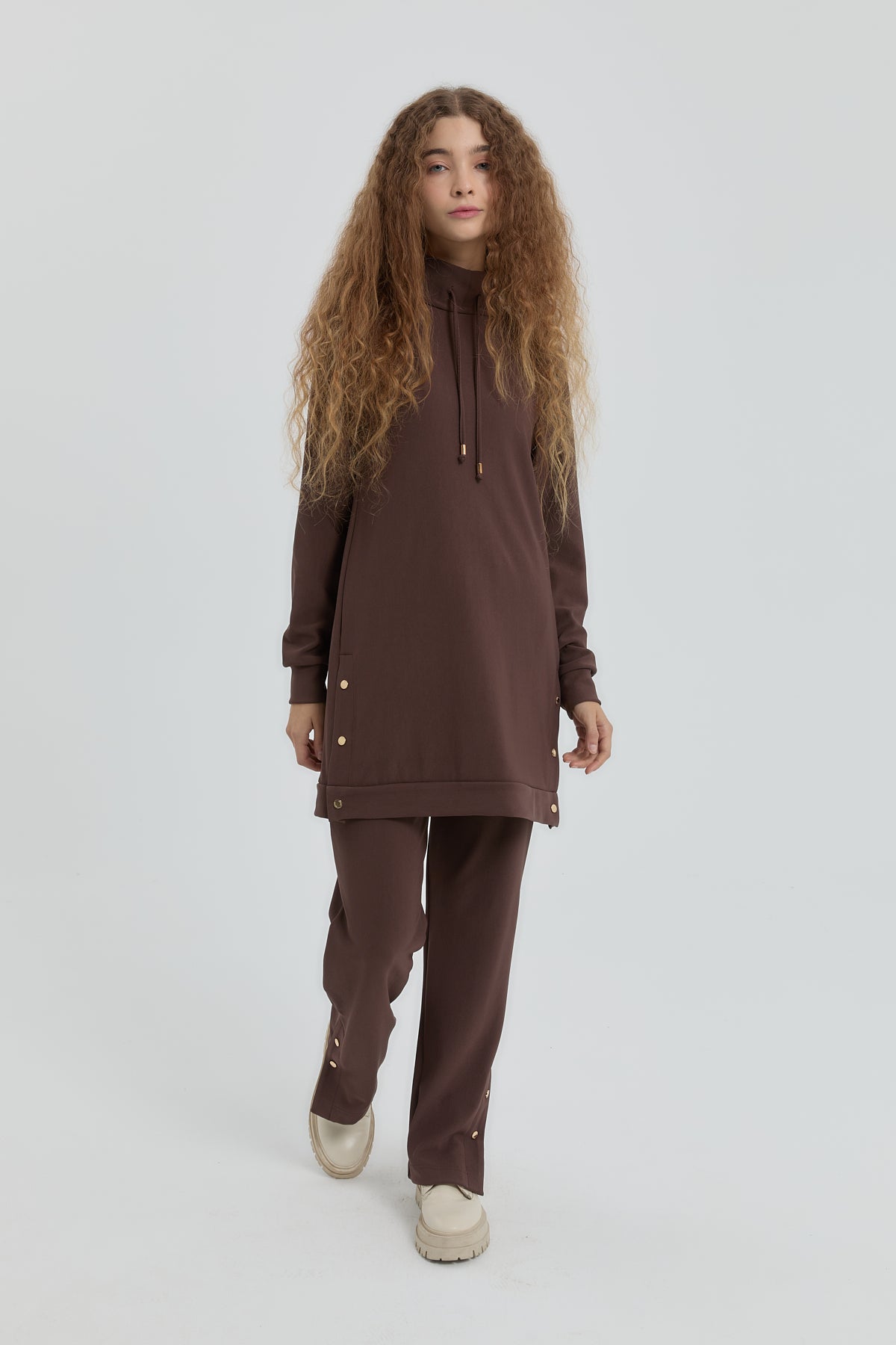 yan-detayli-orme-pantolon-tunik-takim-kahve-256410.jpg