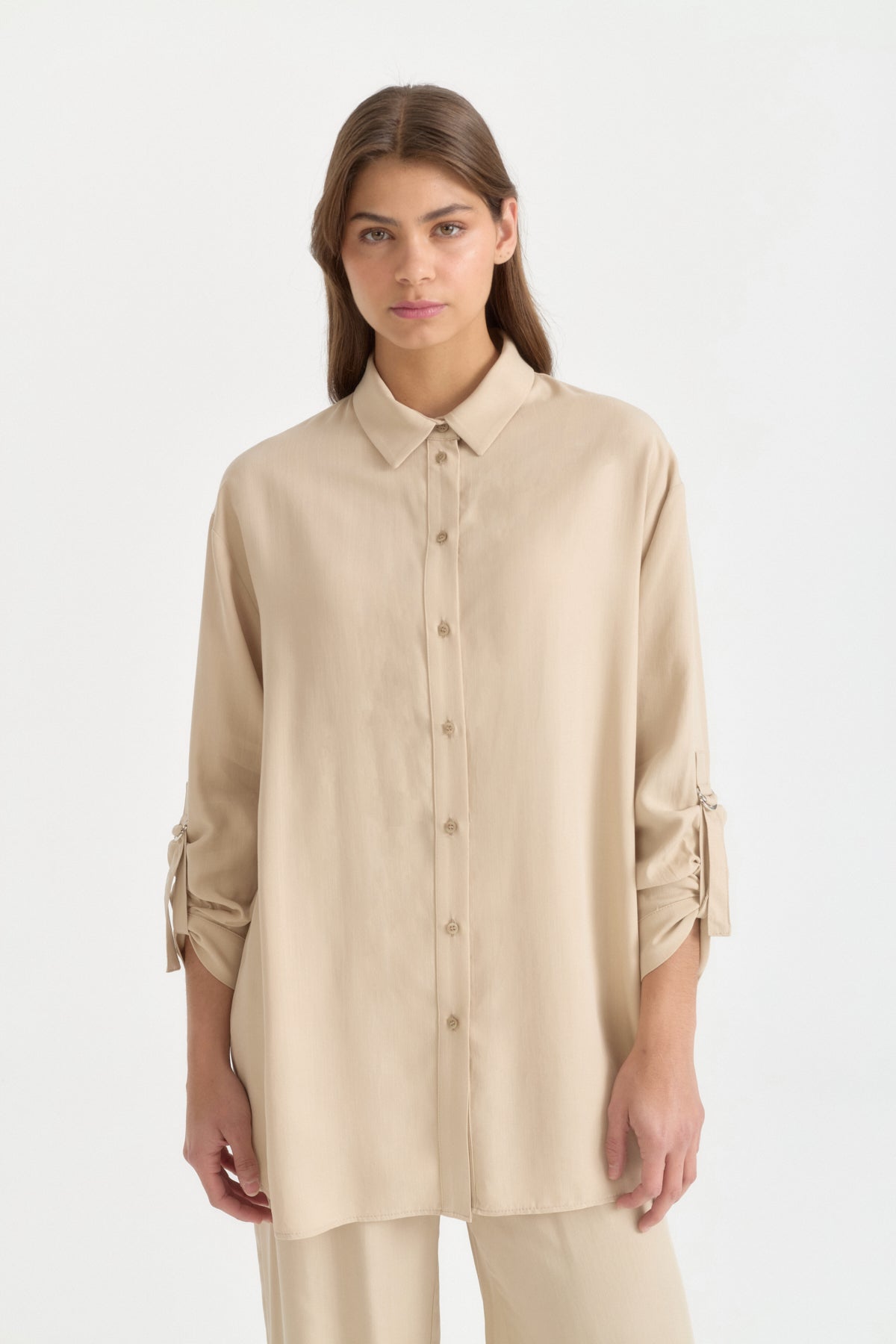 yanlari-asimetrik-detayli-lyocell-pantolon-tunik-takim-bej-266723.jpg