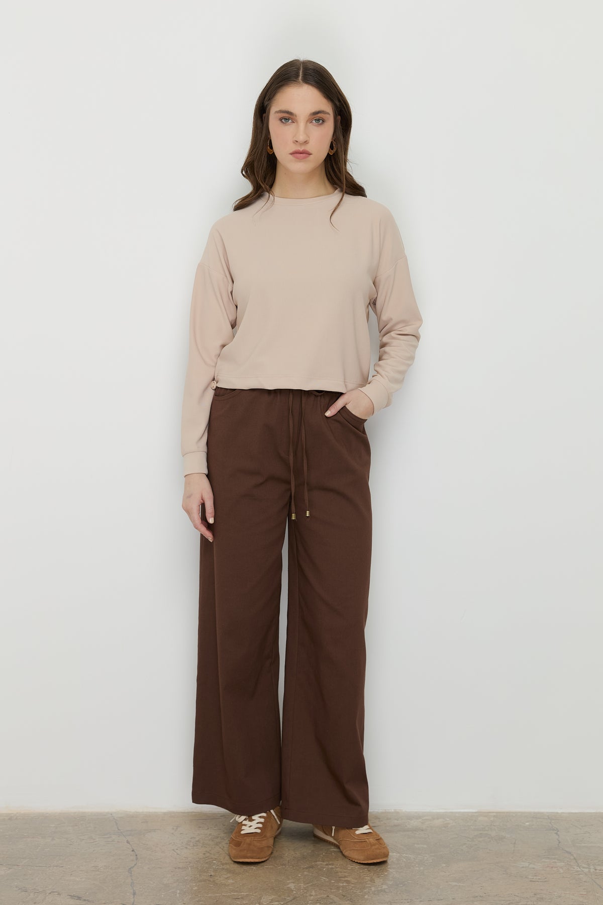 Basic Crop Knit Blouse with Side Stoppers - Beige