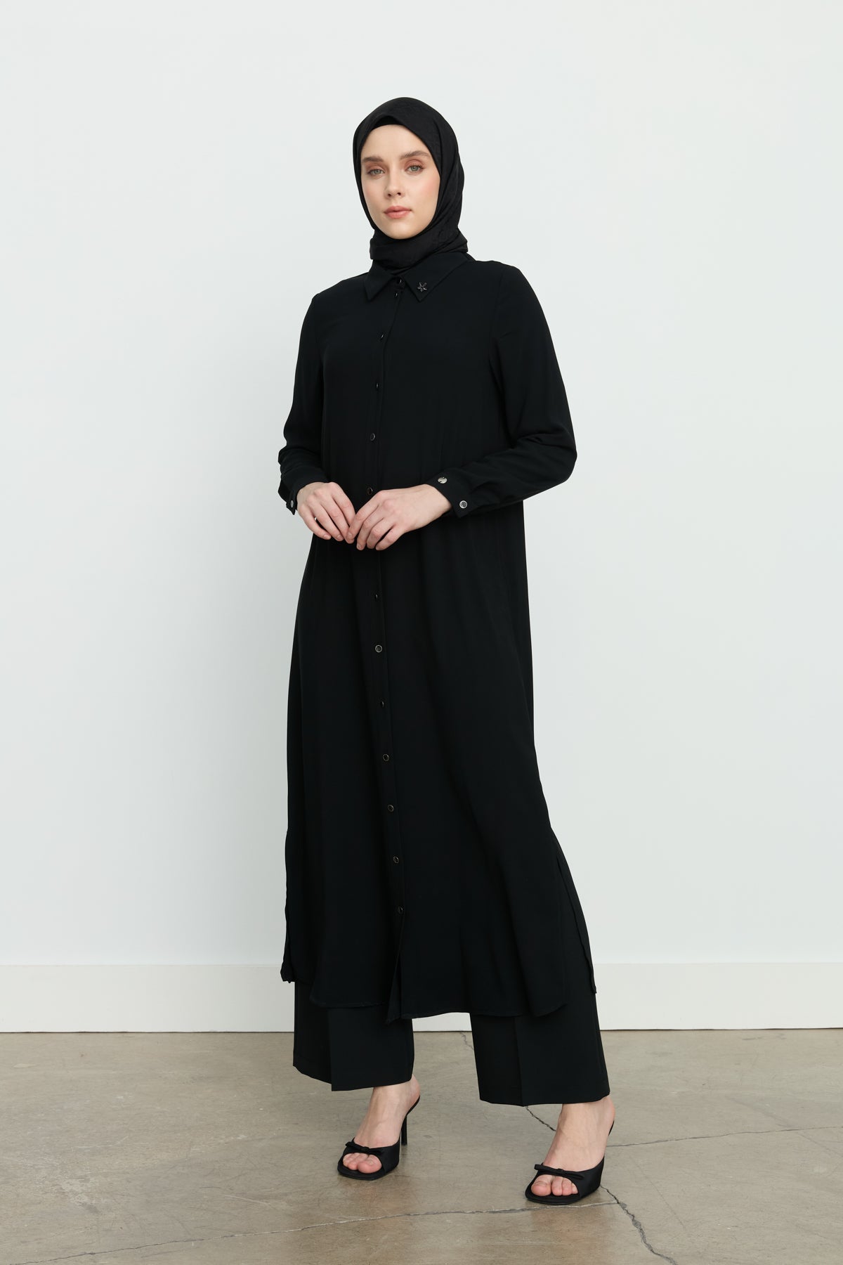 Yanları Yırtmaçlı Basic Tunik - Siyah