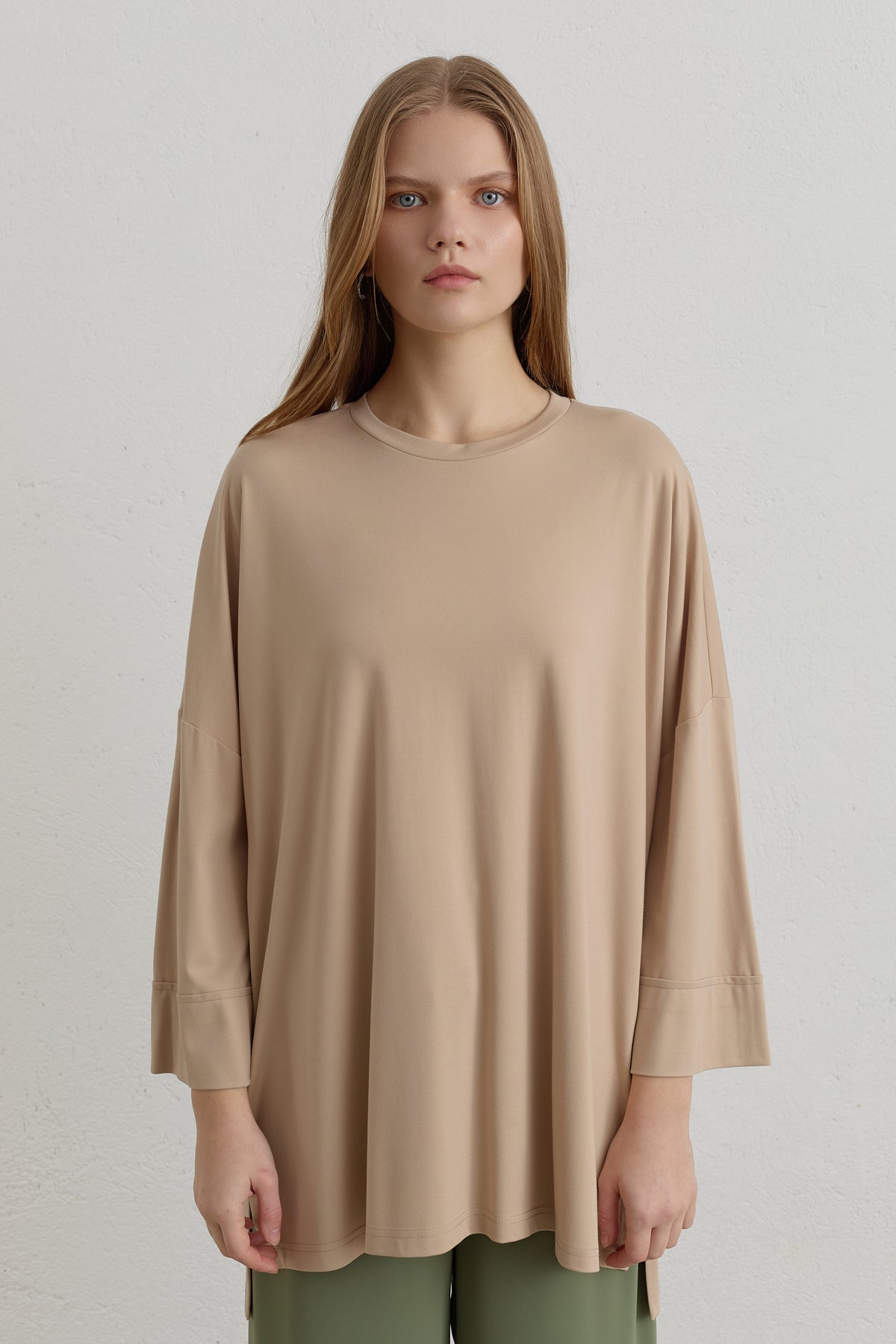 Yanları Yırtmaçlı Oversize Basic Örme Rayon Bluz - Bej