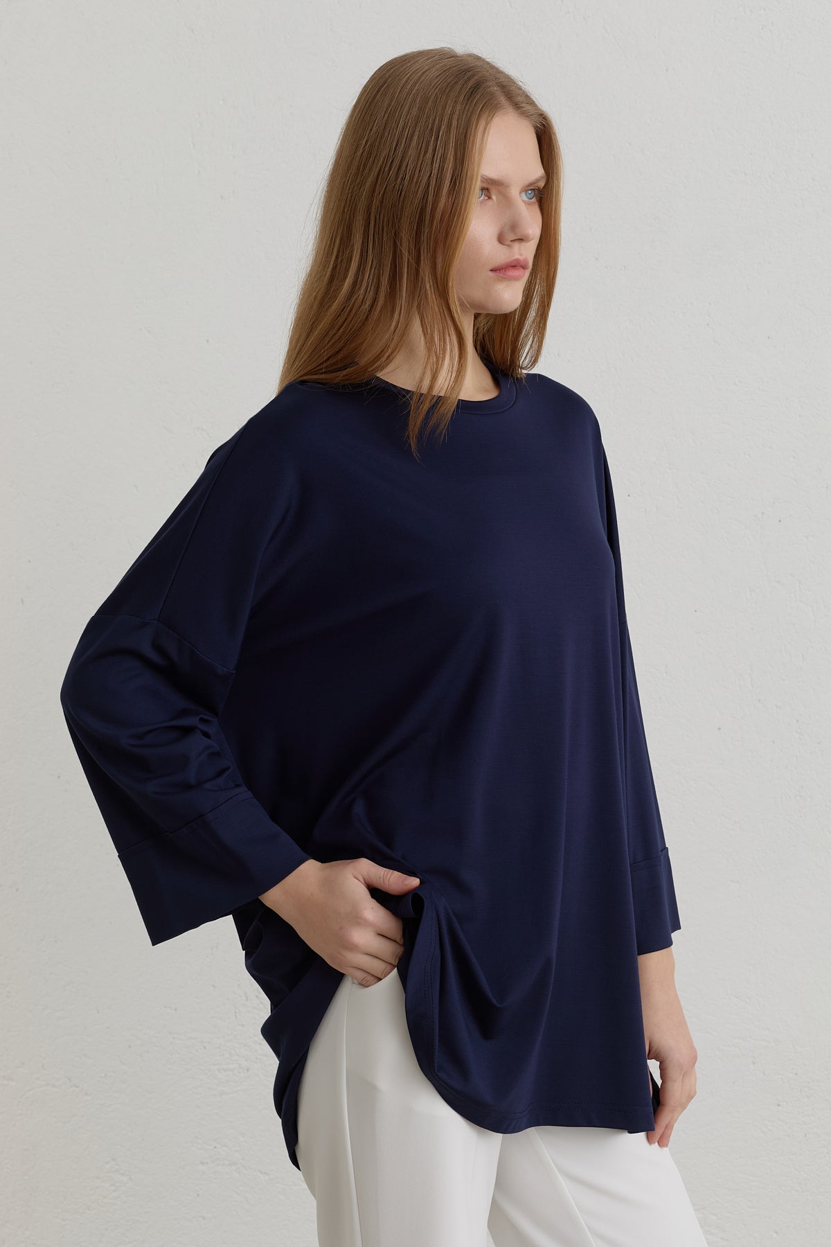 yanlari-yirtmacli-oversize-orme-bluz-lacivert-262018.jpg
