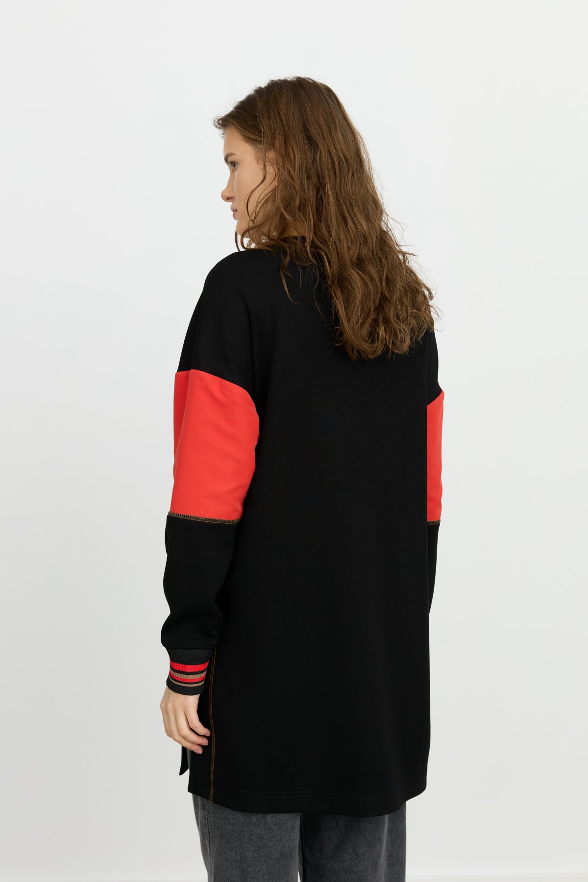 Yanlı Yırtmaçlı Kumaş Mixli Örme Sweat - Siyah