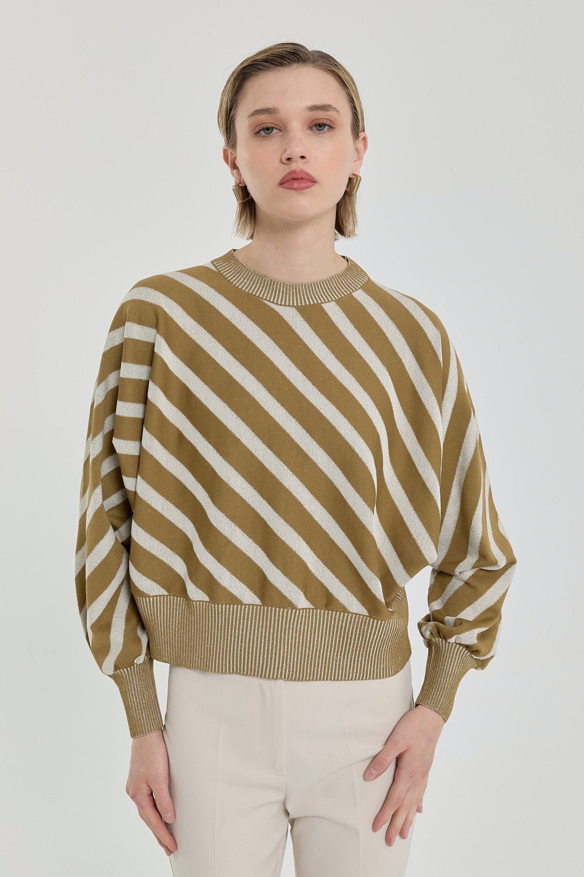yarasa-kollu-crop-kazak-olive-259003.jpg