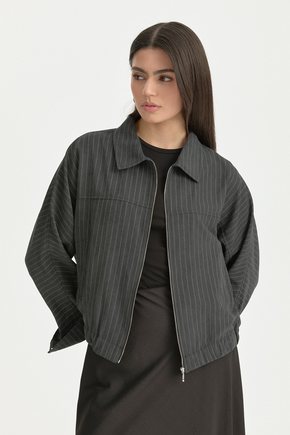 yarasa-kollu-modal-crop-ceket-siyah-262948.jpg