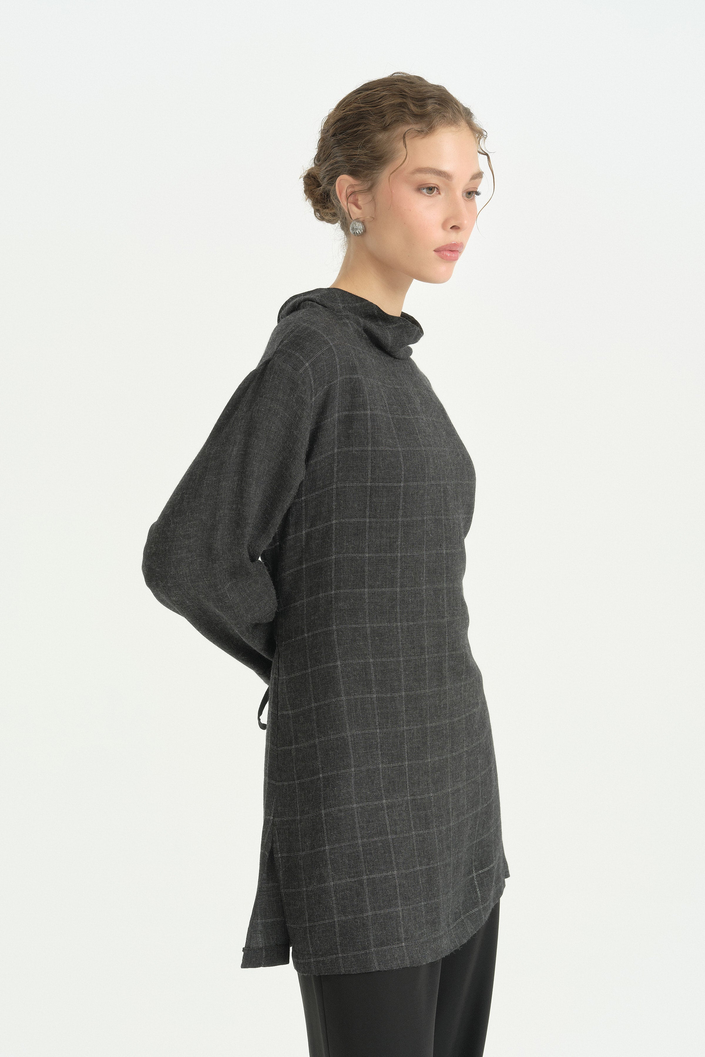 yuksek-yaka-kareli-tunik-antrasit-275318.jpg